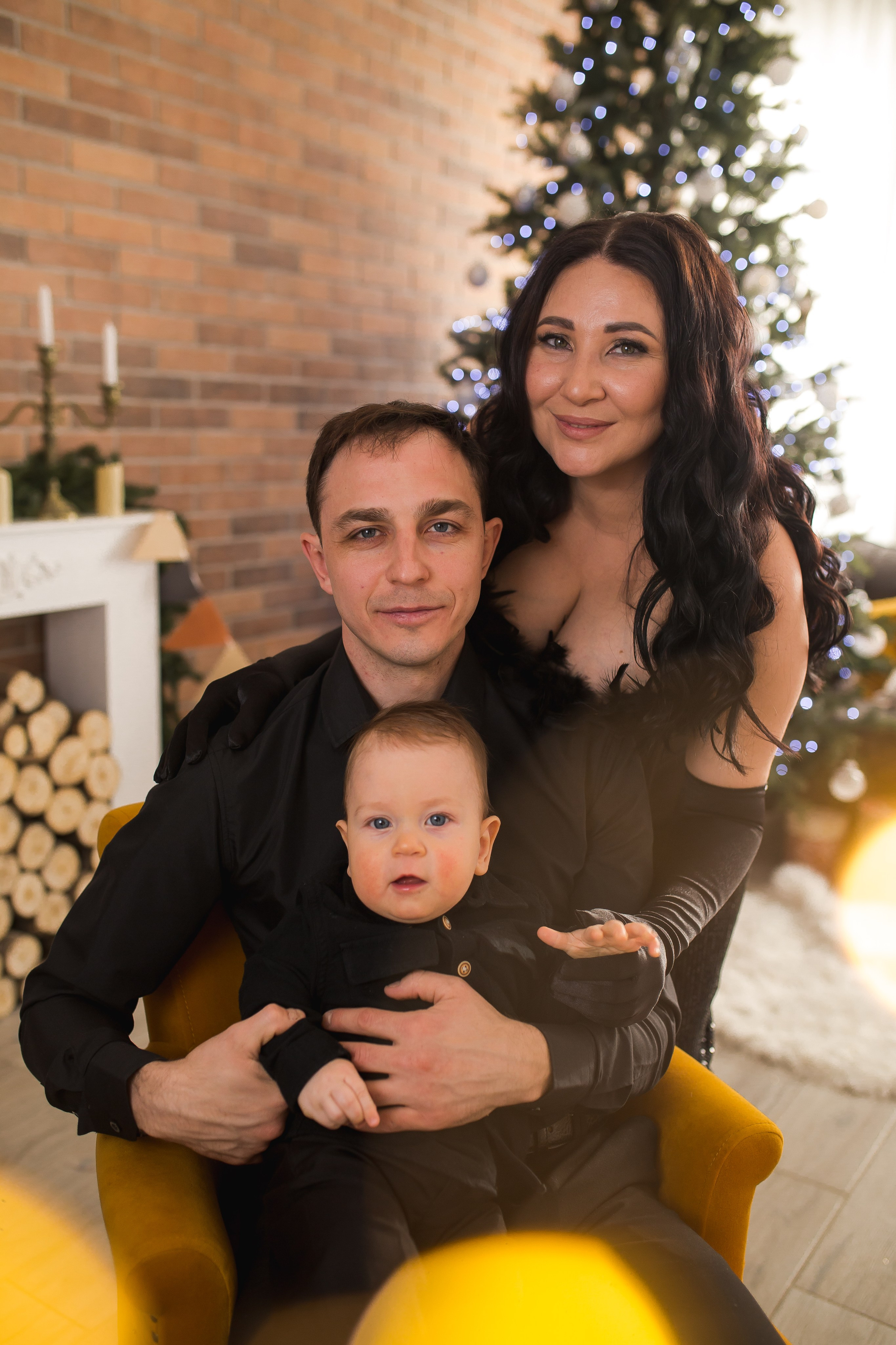 #фотографтольятти #фотографтлт #семейнаяфотосессия #домашняяфотосессиятольятти #мамытольятти #тлт #тольятти #фотоистория #семейныетрадиции #новогодняяфотосессиятольятти #фотограф