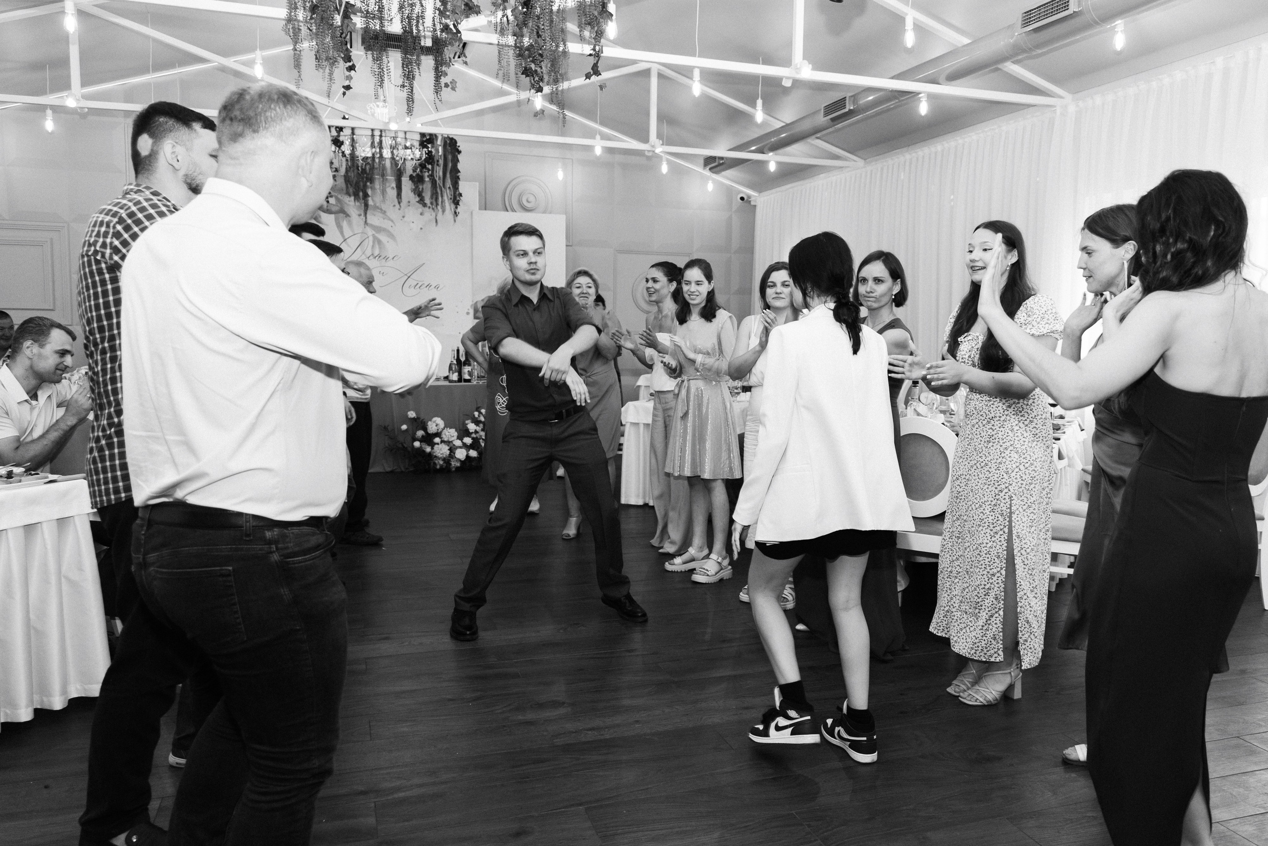 Алёна и Денис (полный день). Фотограф в Барнауле Юлия Садвокасова