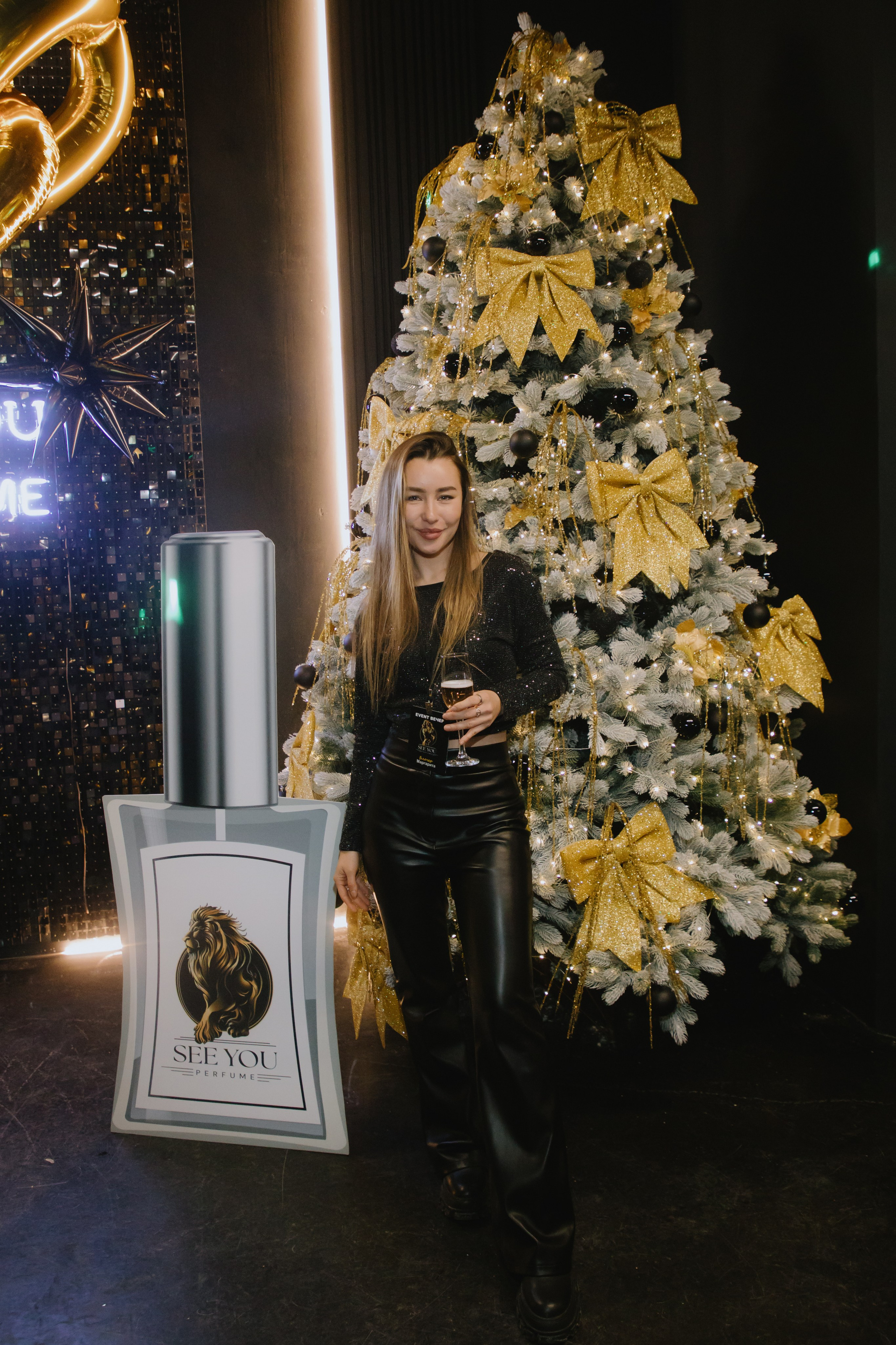 See `You Perfume. Фотограф в Москве и Санкт-Петербурге Дарина