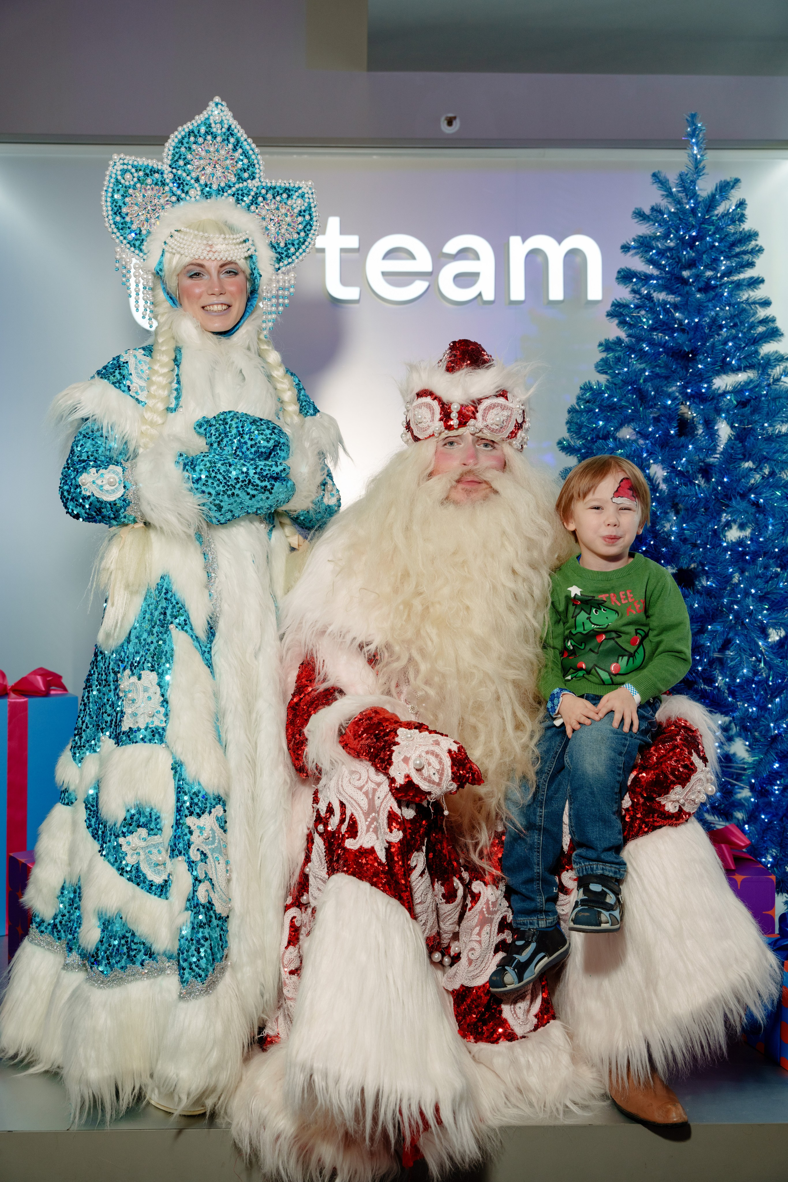 Репортажный фотограф VK Елка. Репортажный фотограф Москва Сергей Дружинин