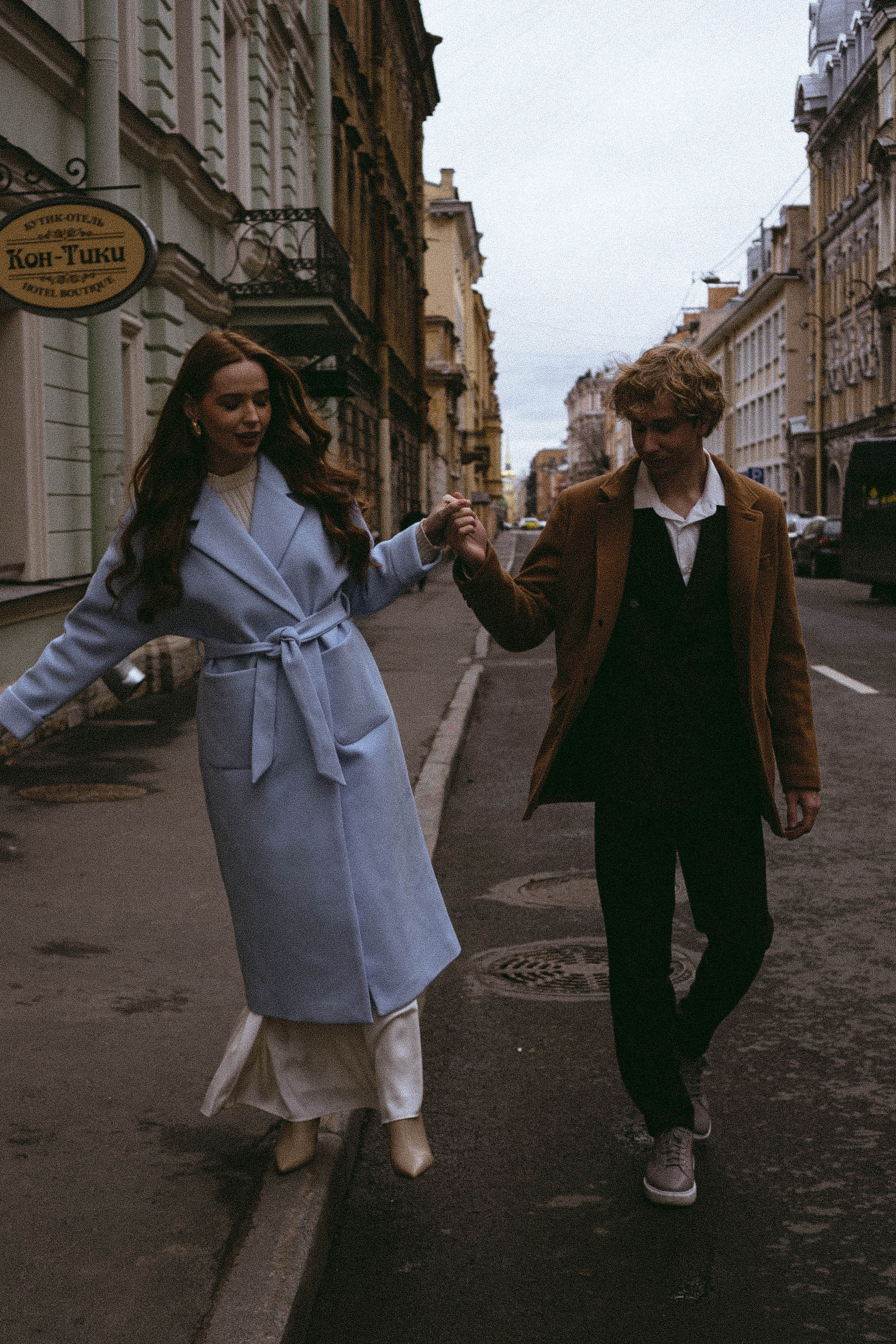 СВАДЕБНАЯ СЬЕМКА В ОТЕЛЕ. СБОРЫ ЖЕНИХА И НЕВЕСТЫ И ТАКЖЕ ТОР И ПОДГОТОВКА К ПРОГУЛКЕ И ПРОГУЛКА ПО ПЕТРОГРАДКЕ. Профессиональный фотограф, Санкт-Петербург — Виктория Богомолова