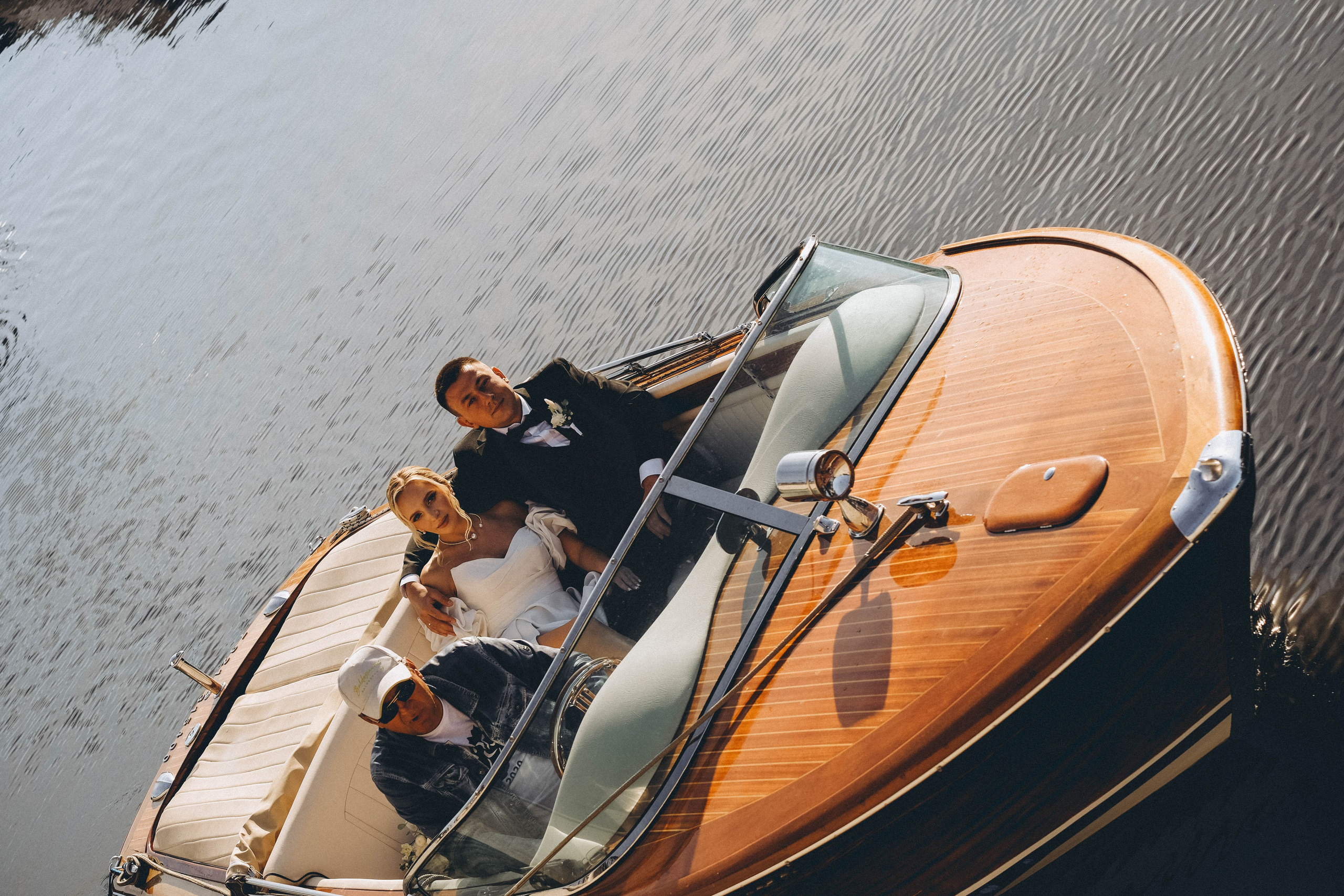 СВАДЕБГНАЯ ПРОГУЛКА ПО КАНАЛ САНКТ-ПЕТЕРБУРГА НА КАТЕРЕ. Профессиональный фотограф, Санкт-Петербург — Виктория Богомолова