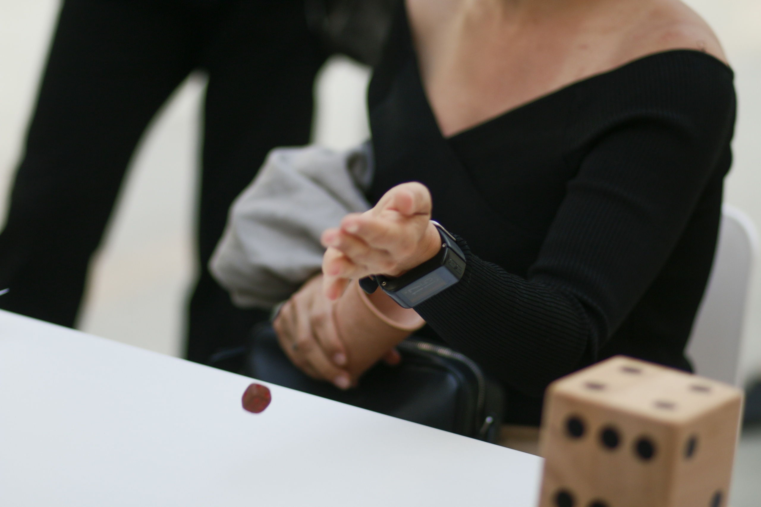 Акцион DA!Moscow. Акцион Кости - это игра на произведения искусства