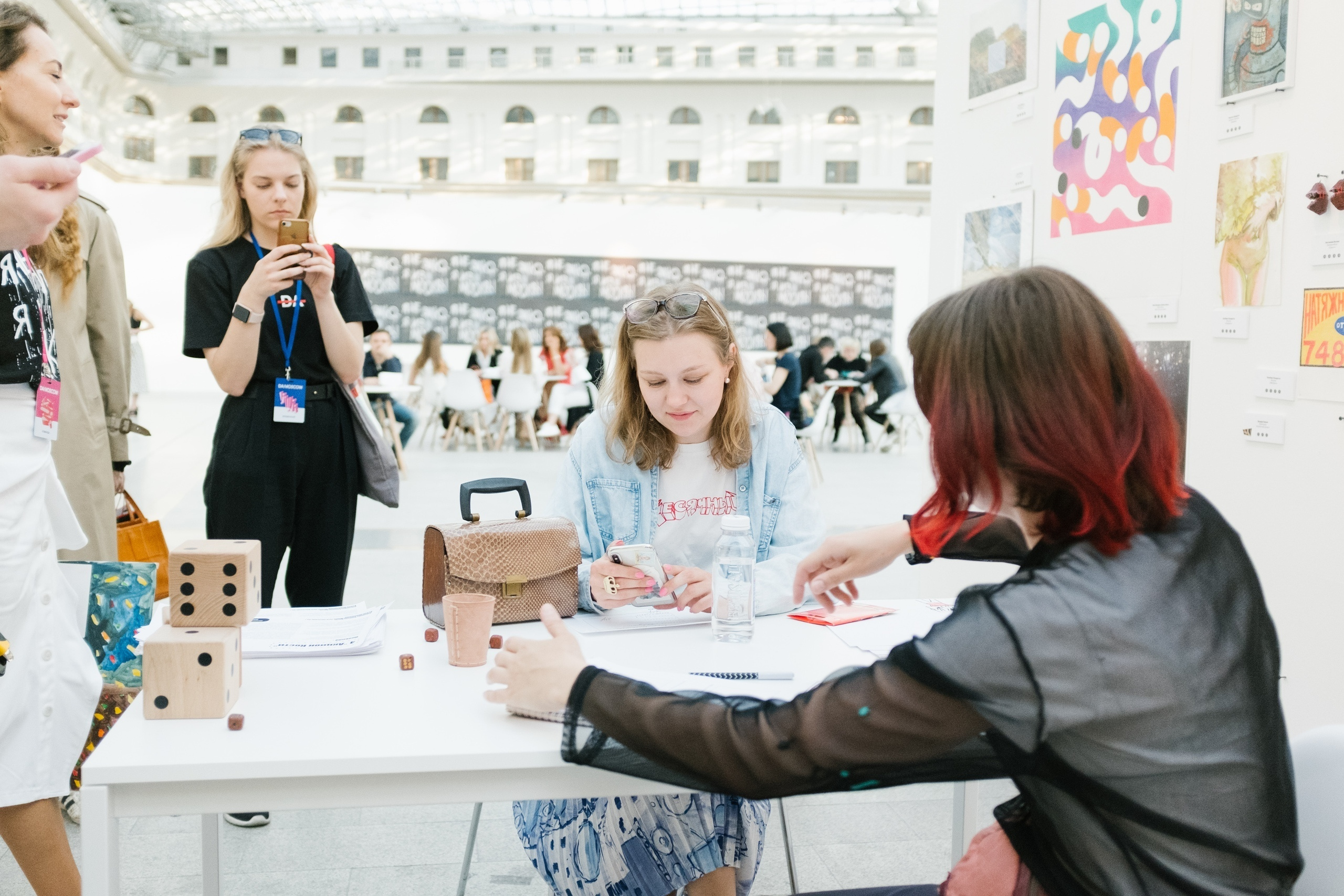 Акцион №11. DA!MOSCOW. Акцион Кости - это игра на произведения искусства