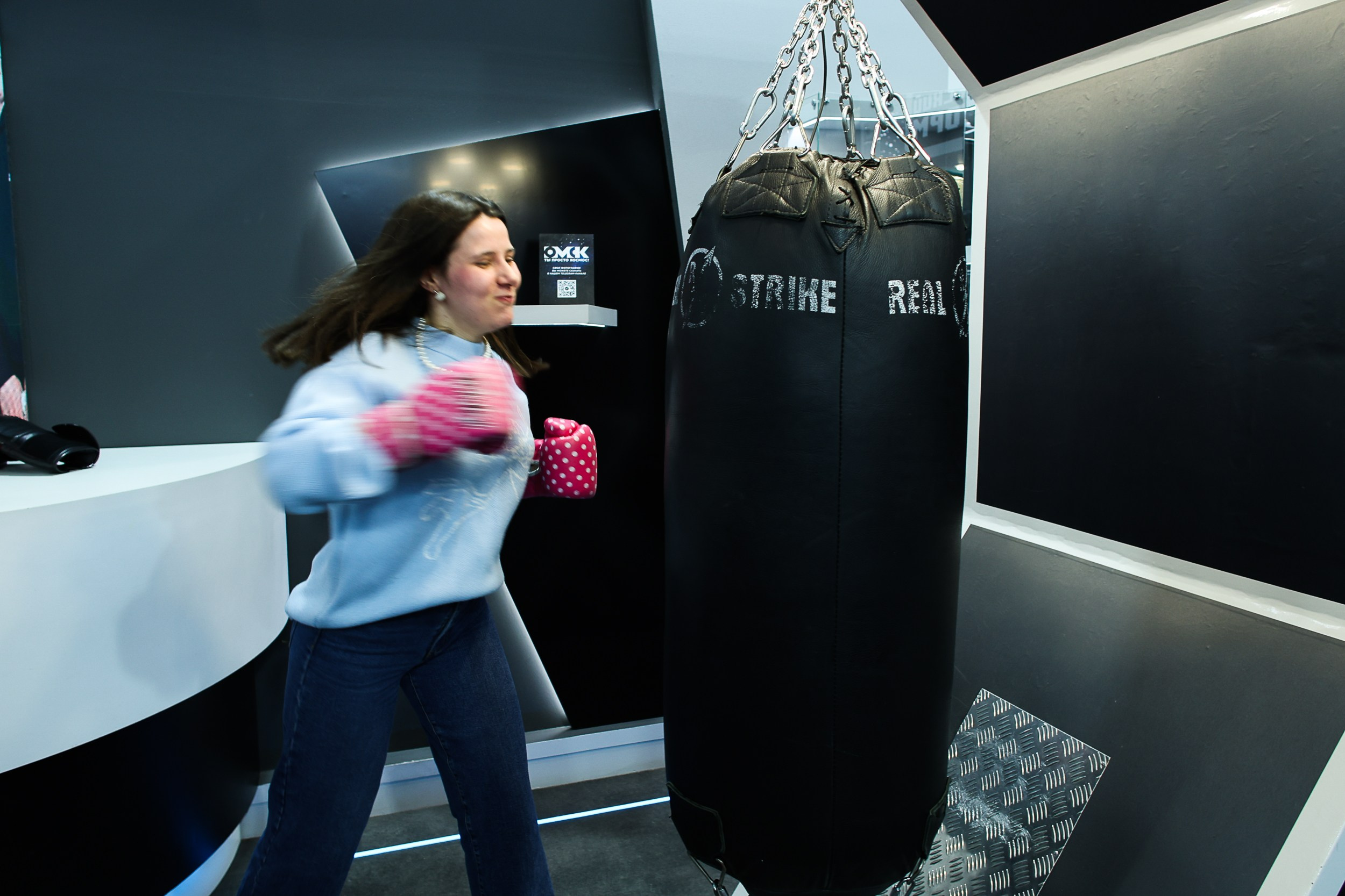 Выставка «Россия». Репортажный, архитектурный, театральный и файн-арт фотограф Лена Мельникова в Москве