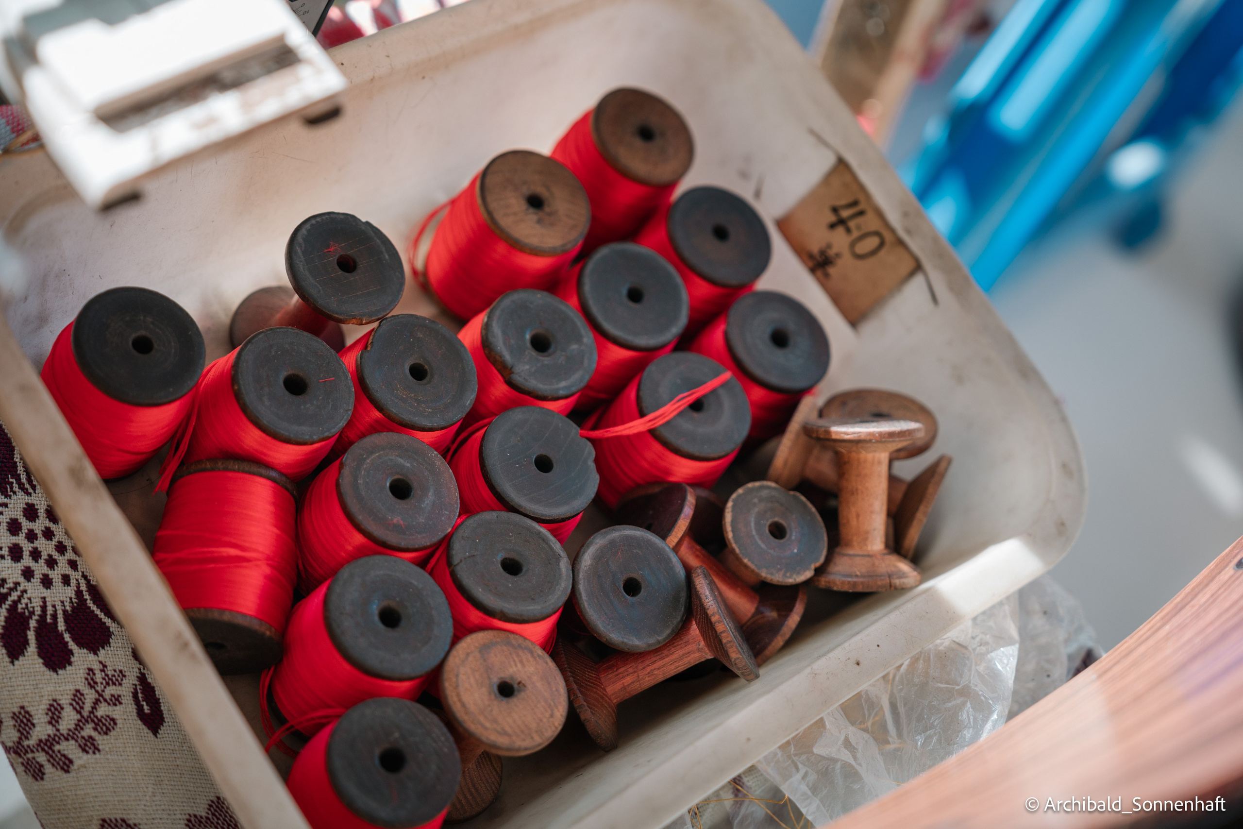 真丝绒绣技艺. Photographer in Guangzhou, China. Archibald Sonnenhaft
