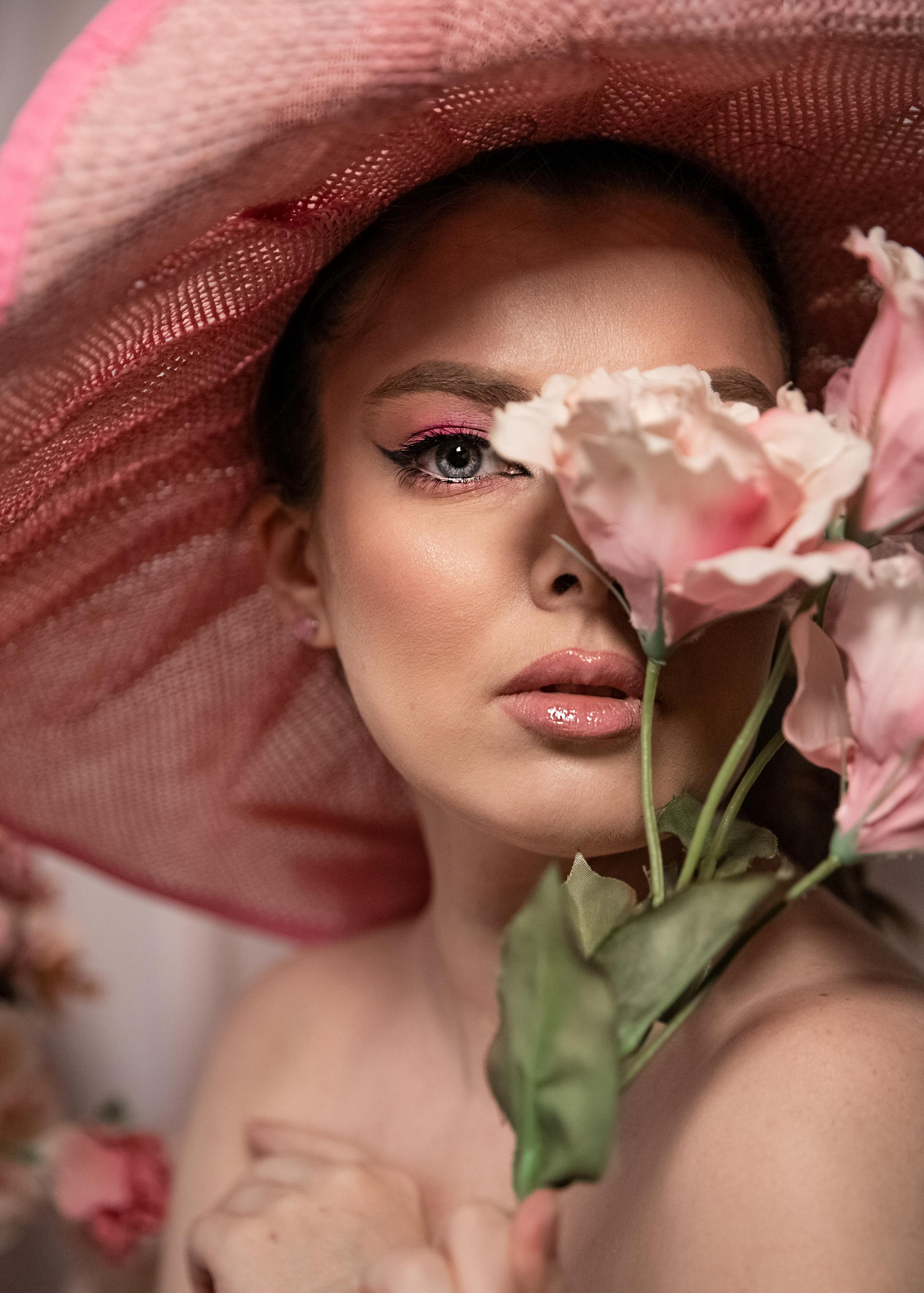 Женская. Меня зовут Марина Бастрикова