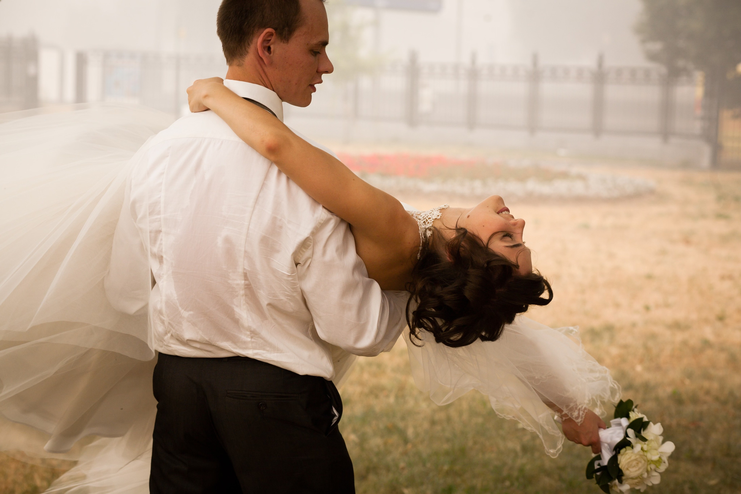 Свадебная съемка в тумане. Фотографы в Москве Светлана Устинова и Сергей Грачев