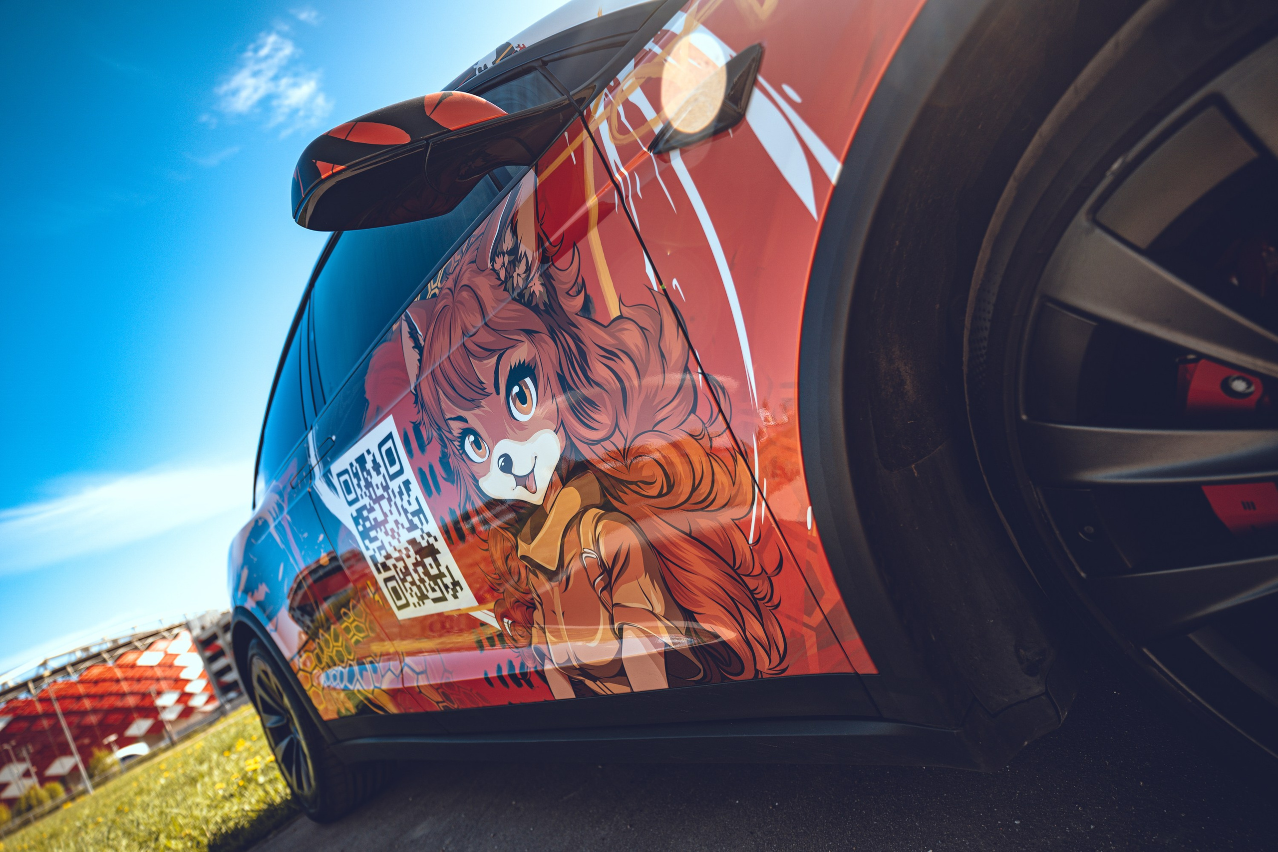 Винилография на Tesla Model X Plaid. Студия дизайна и оклейки авто Barmaley Design