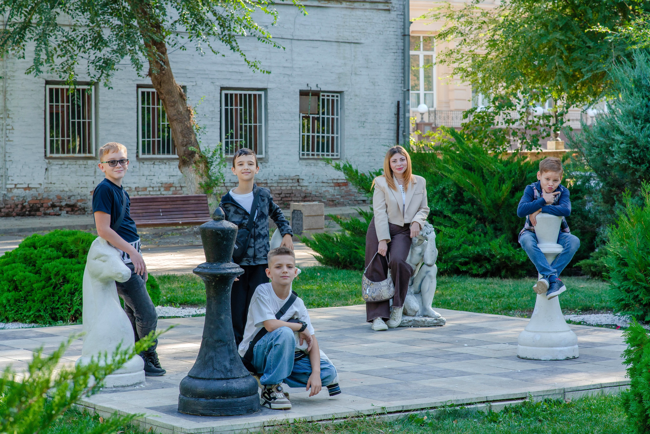 Выпускные (школьные) альбомы (книги) в Ростове-на-Дону. Современные Выпускные Альбомы в Ростове-на-Дону