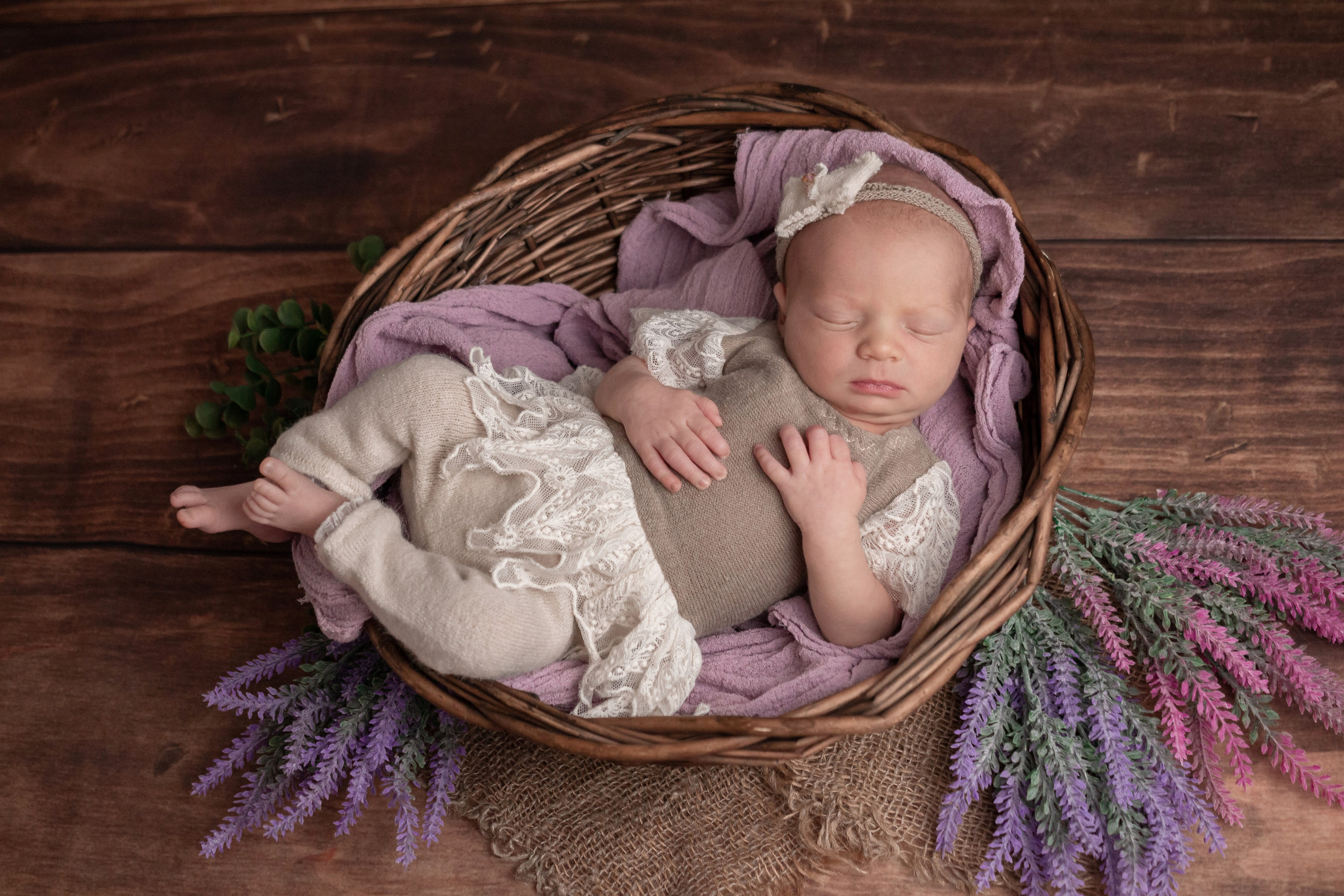 Классический стиль newborn. Фотограф новорождённых Анапа Елена Кушнарь