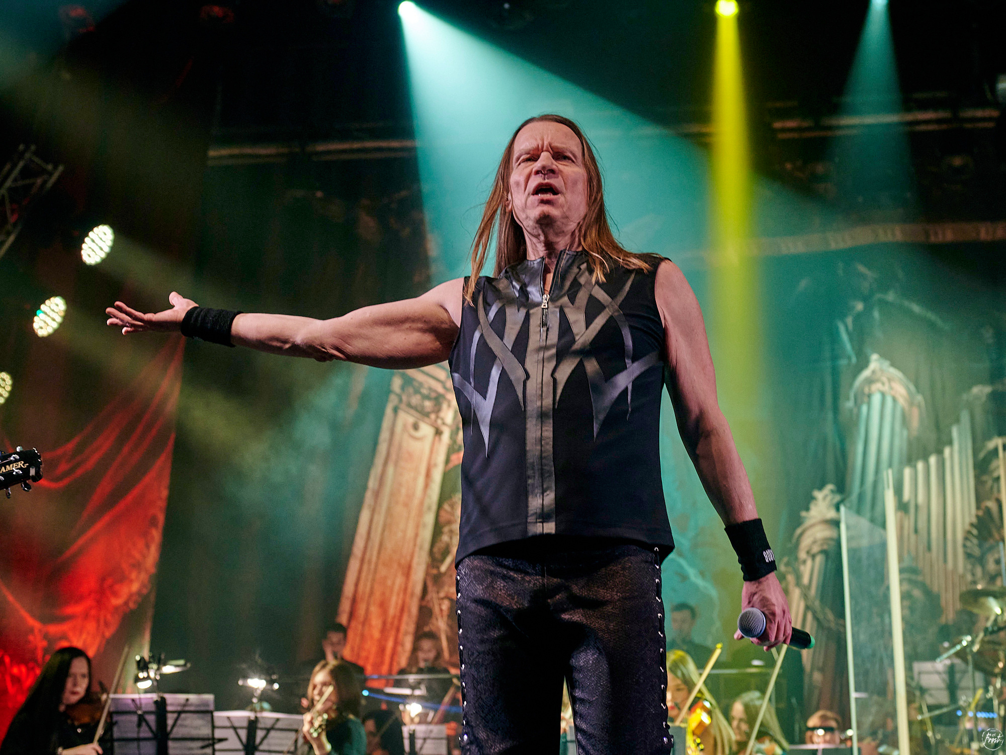 КИПЕЛОВ. Фотографии отовсюду и обо всем