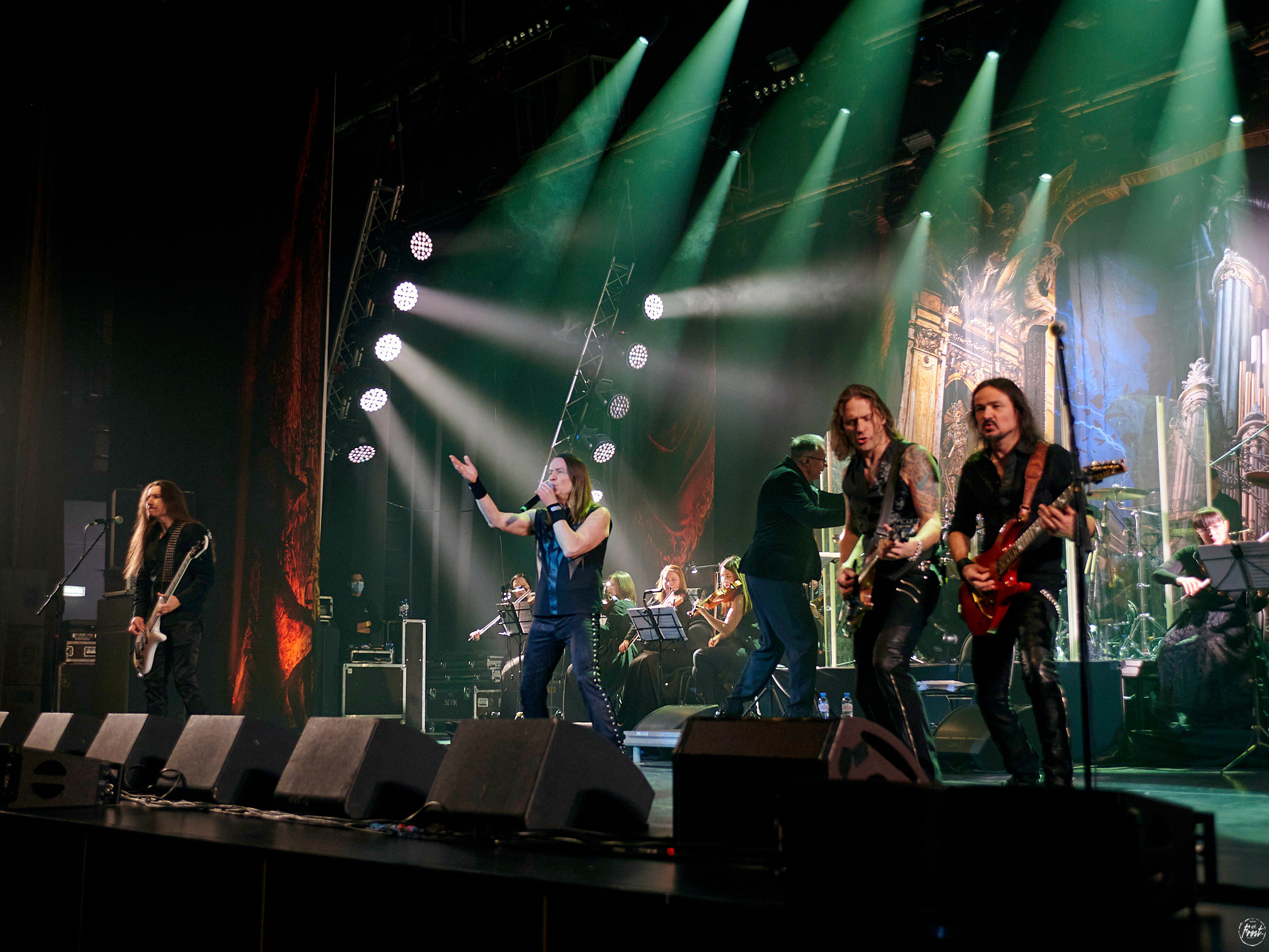 КИПЕЛОВ. Фотографии отовсюду и обо всем