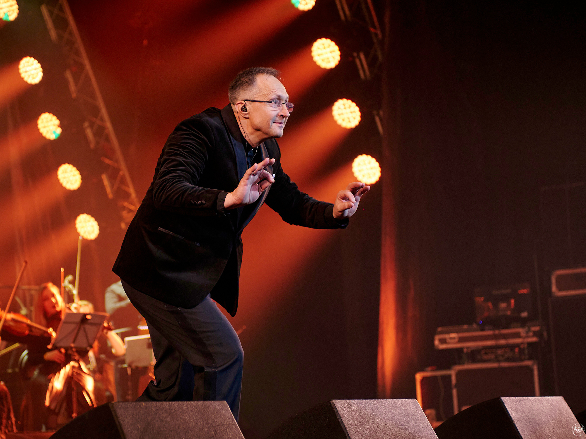 КИПЕЛОВ. Фотографии отовсюду и обо всем