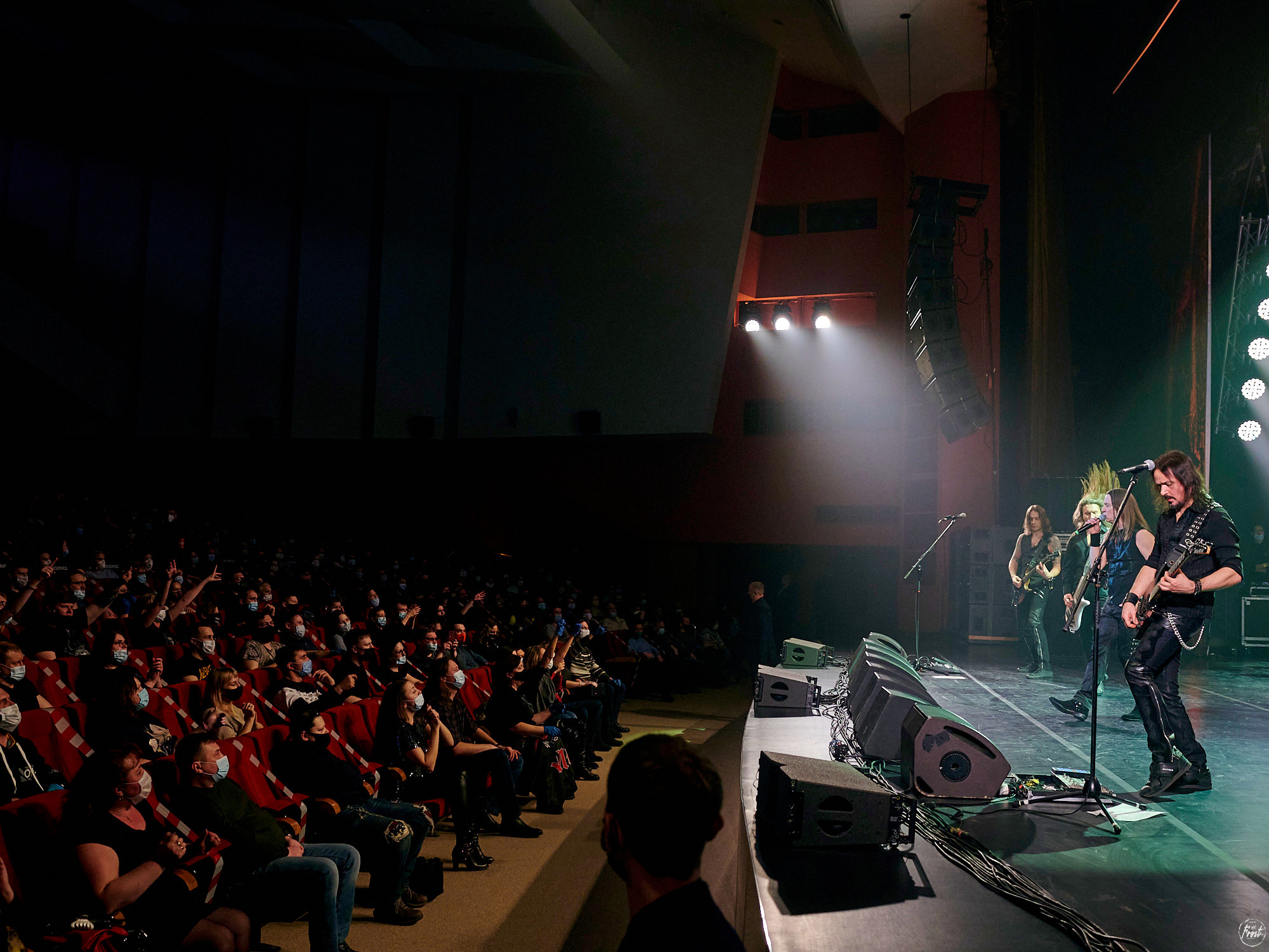 КИПЕЛОВ. Фотографии отовсюду и обо всем