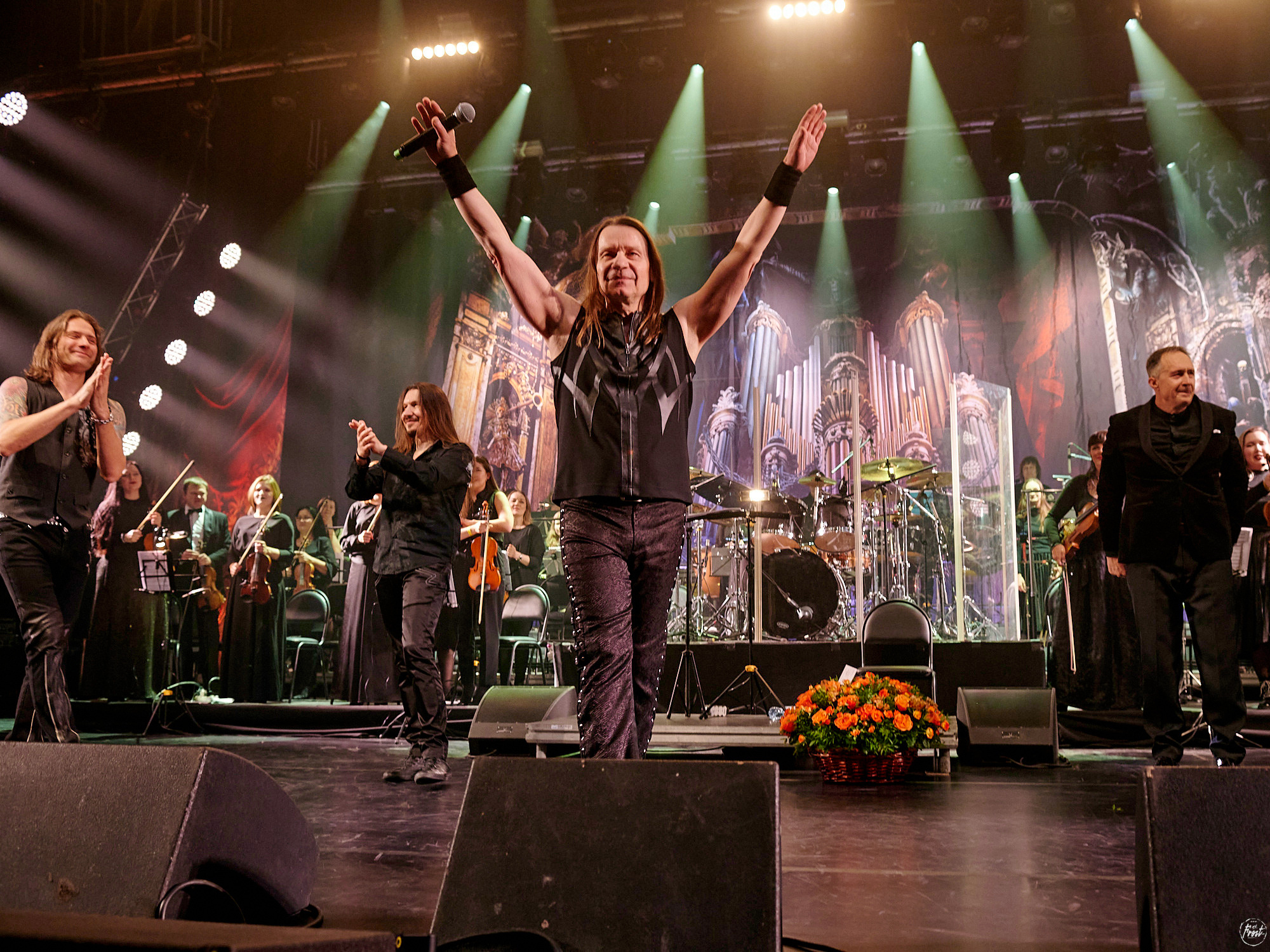 КИПЕЛОВ. Фотографии отовсюду и обо всем