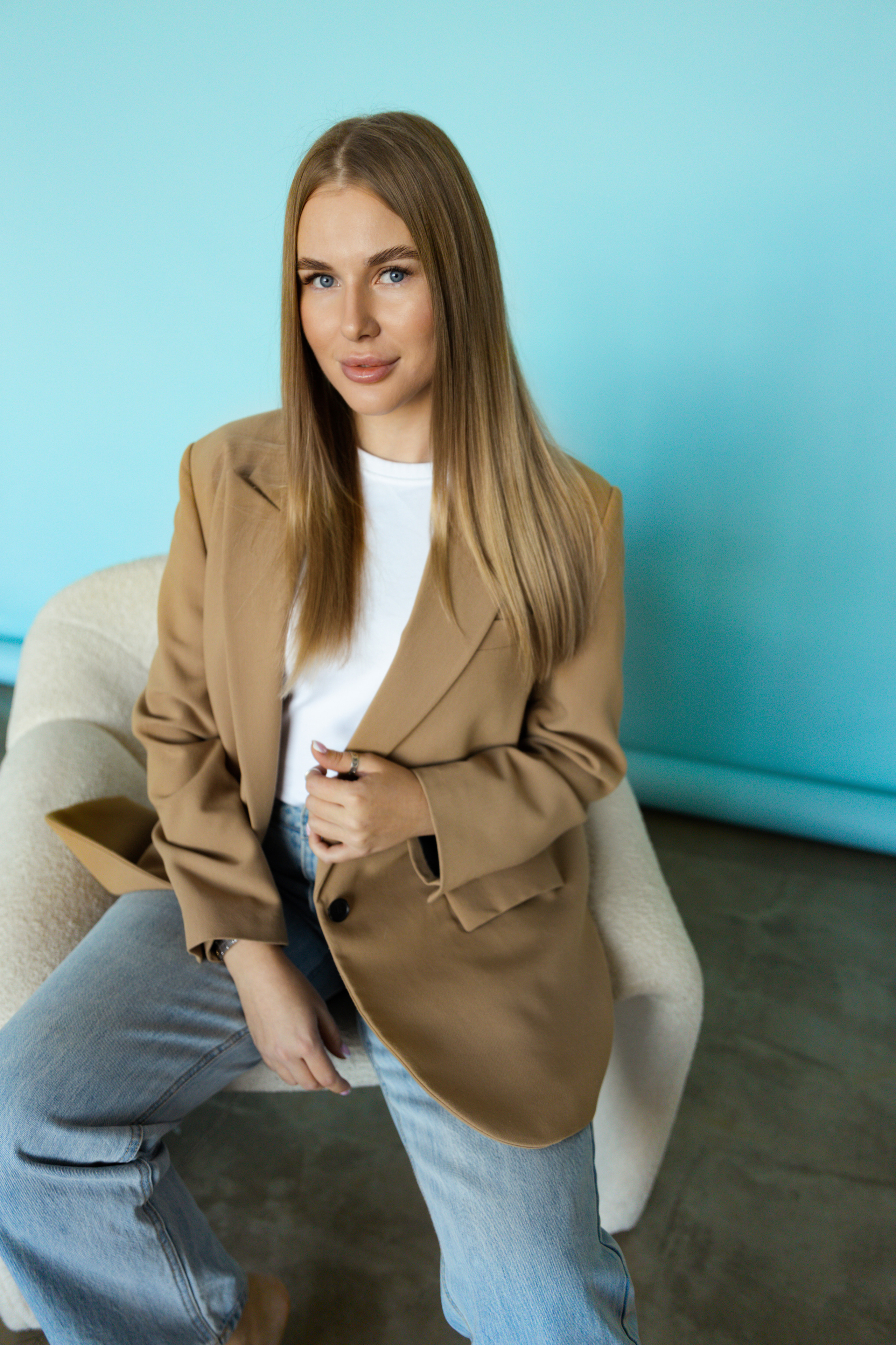 Аня и Кристина. Главная