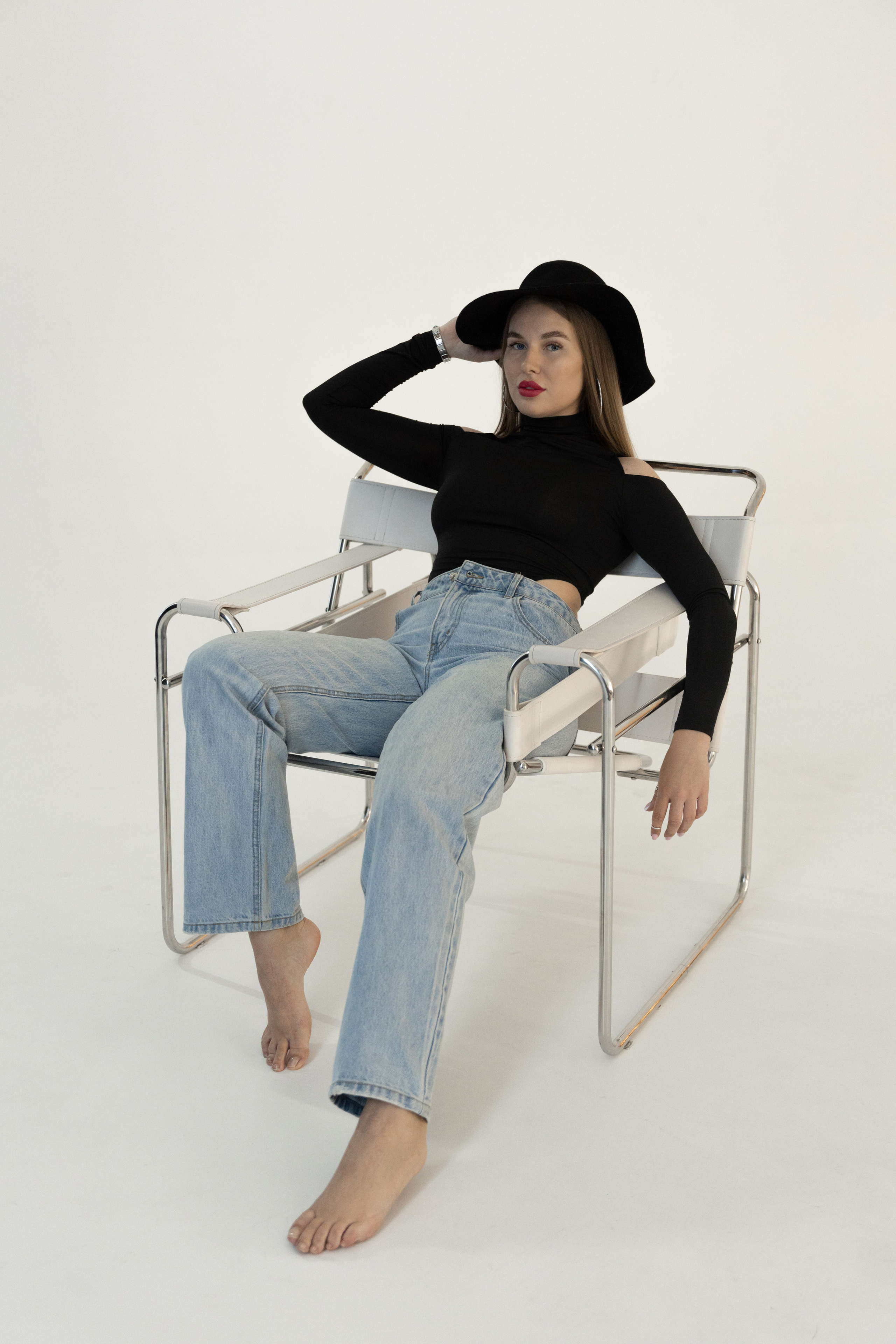 Аня и Кристина. Главная