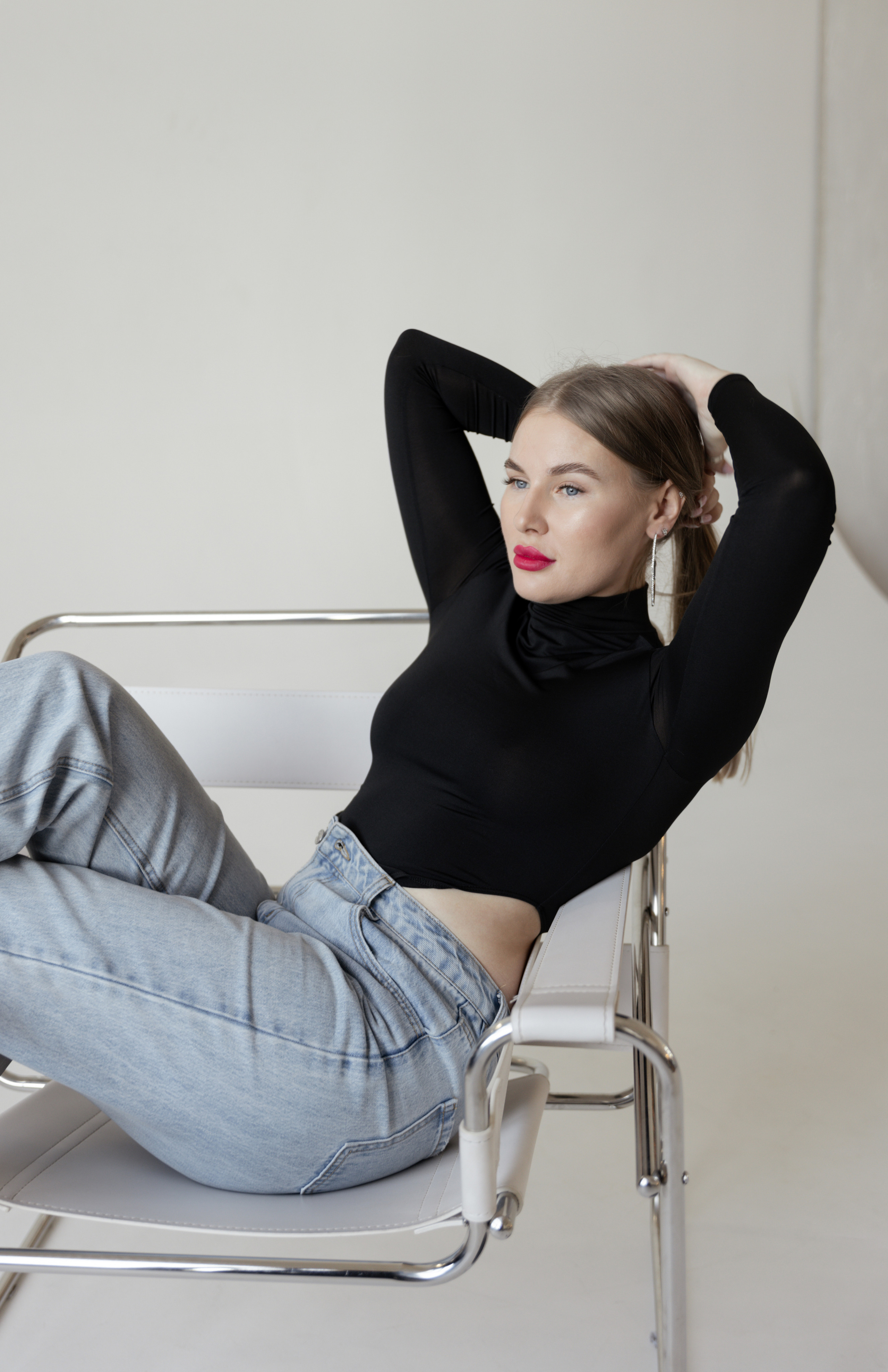 Аня и Кристина. Главная