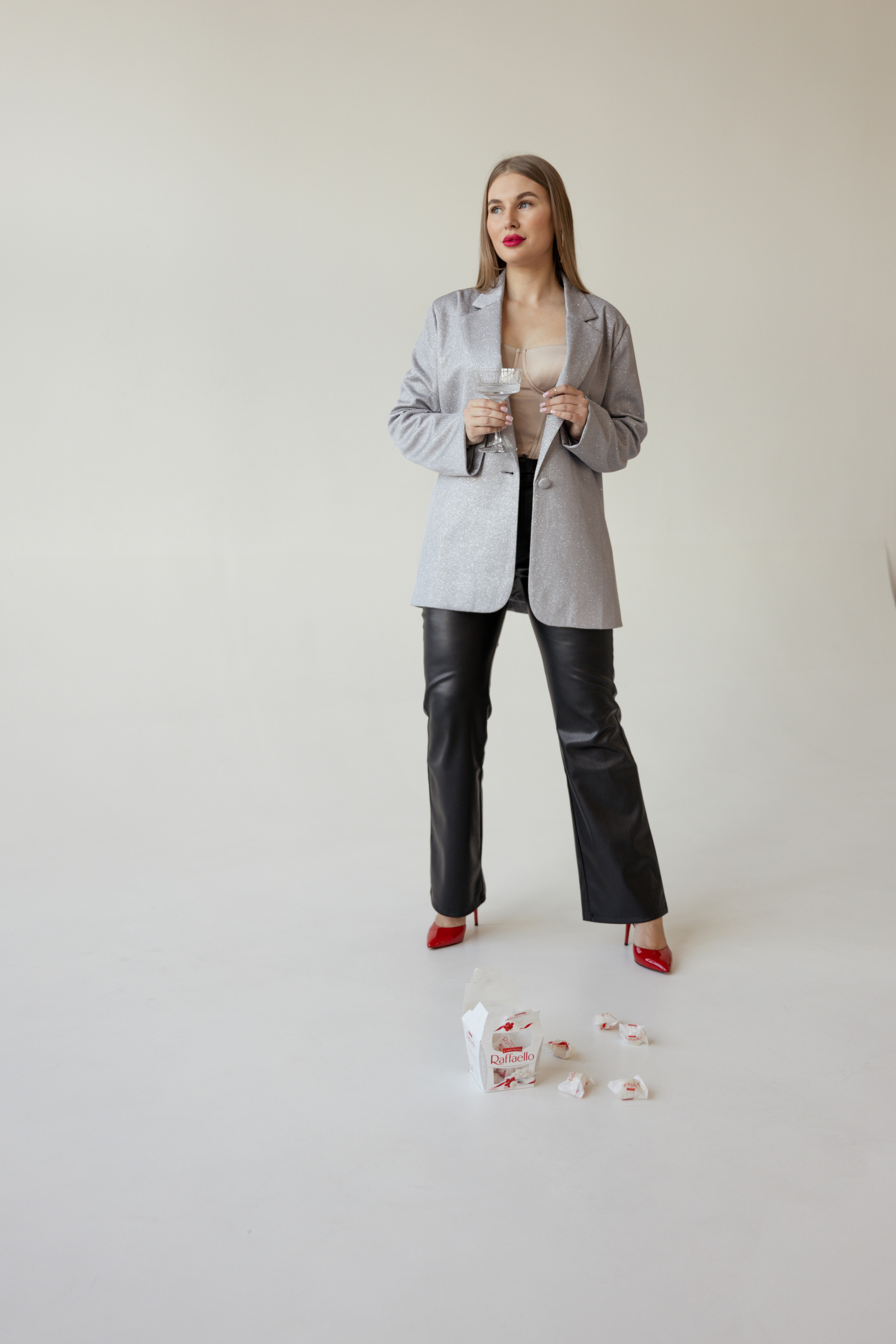 Аня и Кристина. Главная