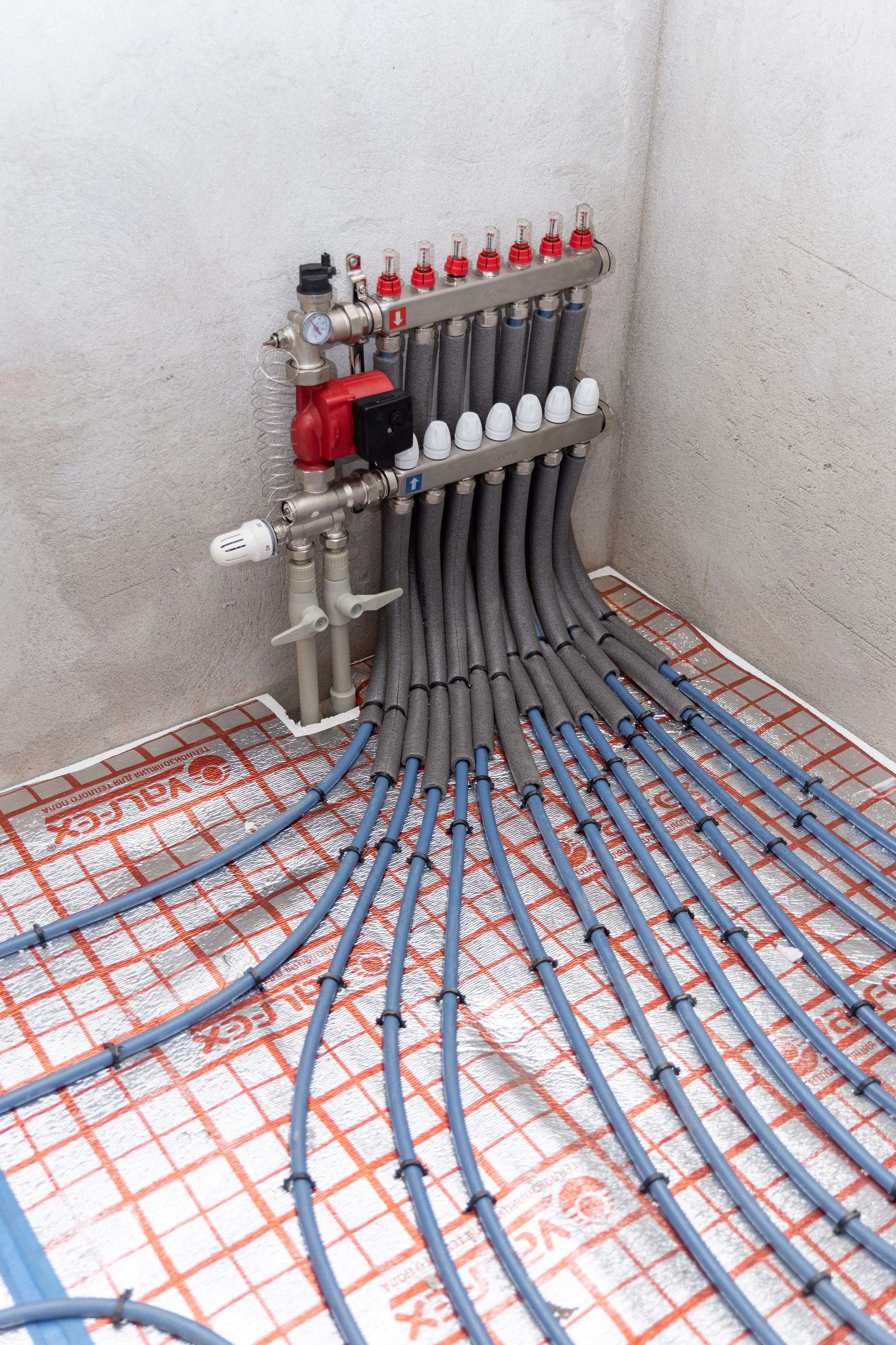 Блок-секция п.Авангардное Гурьевский р-он. Монтаж отопления в Калининграде | Балтийский сантехник