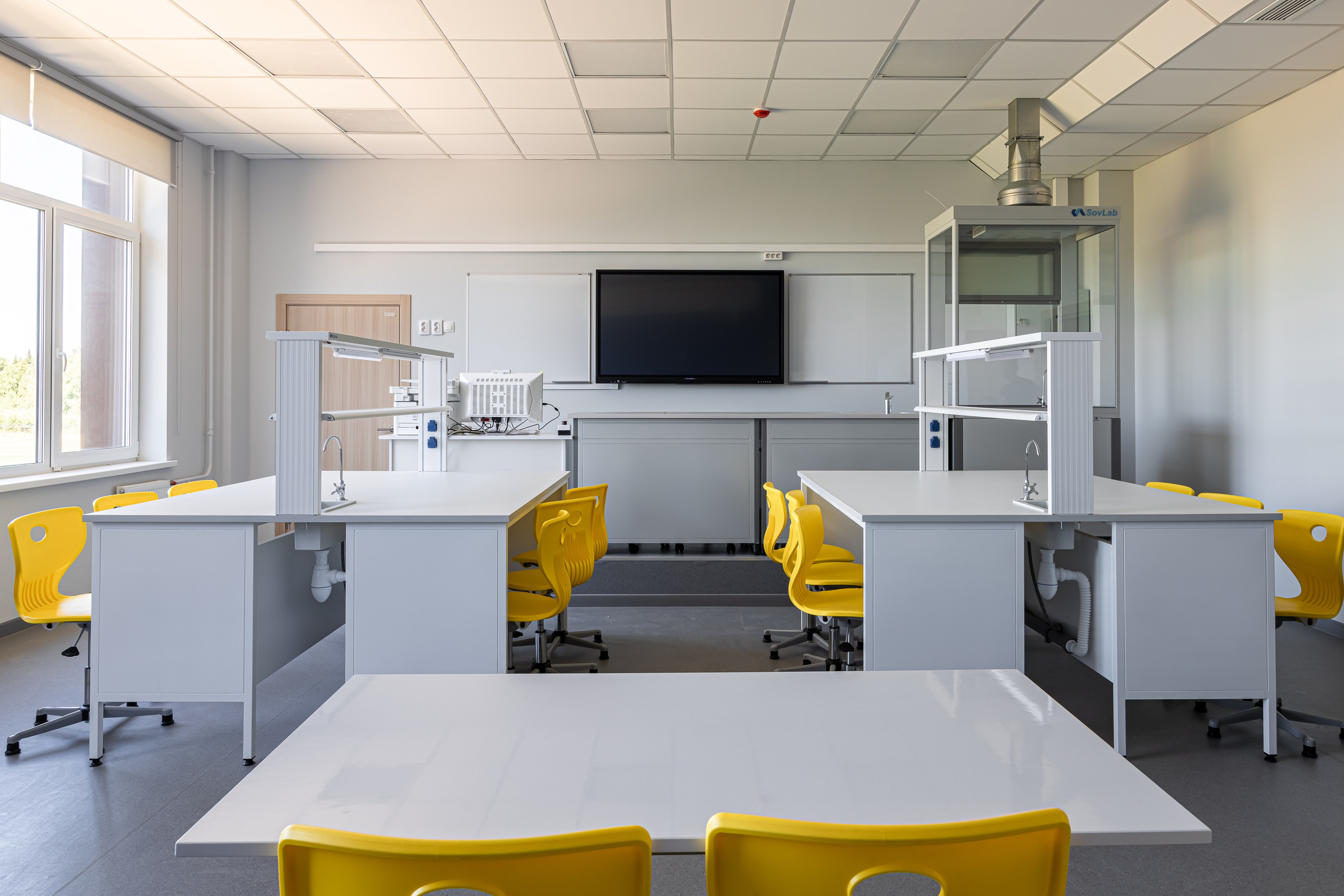 «Умная» школа № 74, г. Киров. Дизайнер Алина Вейнкрот. Иван Благушин. Интерьерный и архитектурный фотограф в Москве и Санкт-Петербурге