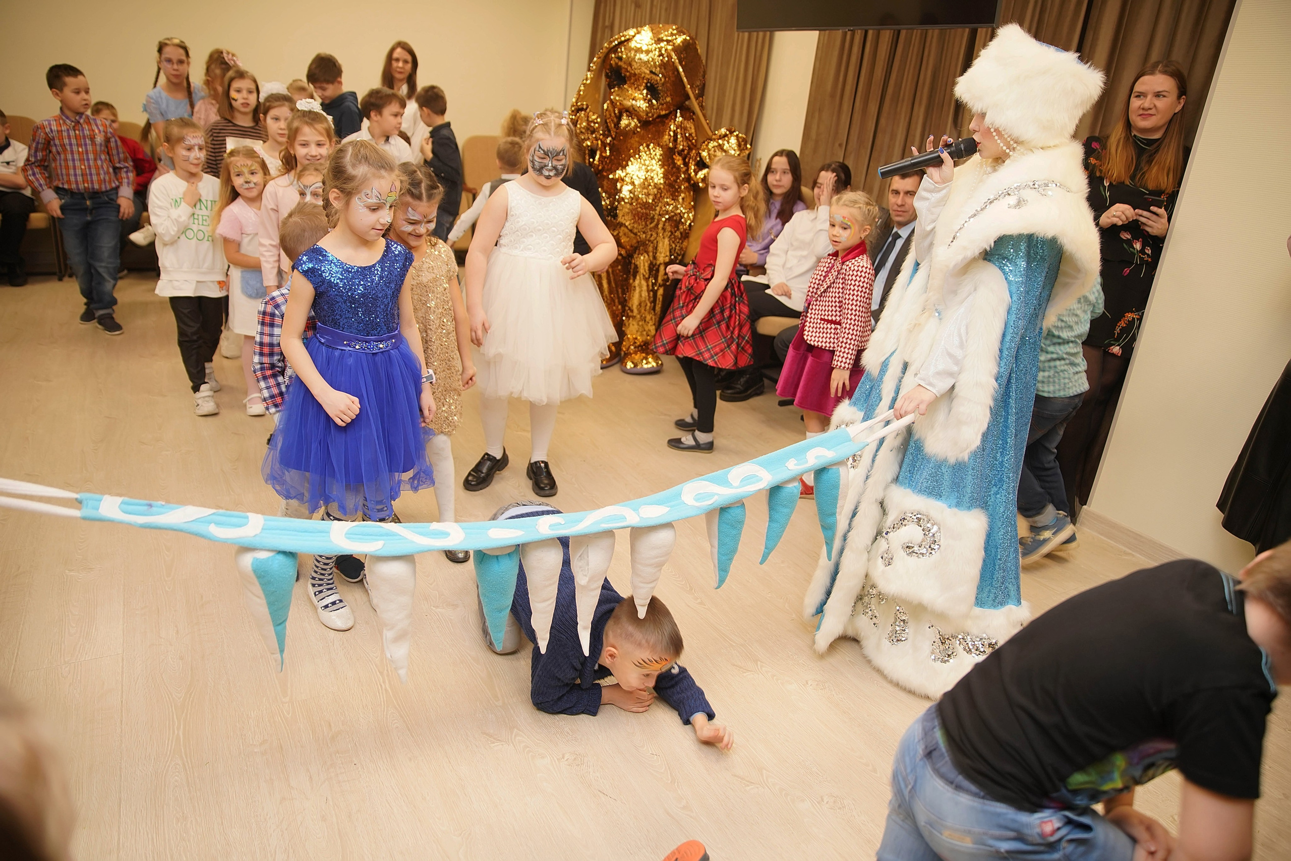 Елка НБД банк. Семейный и детский фотограф в Нижнем Новгороде