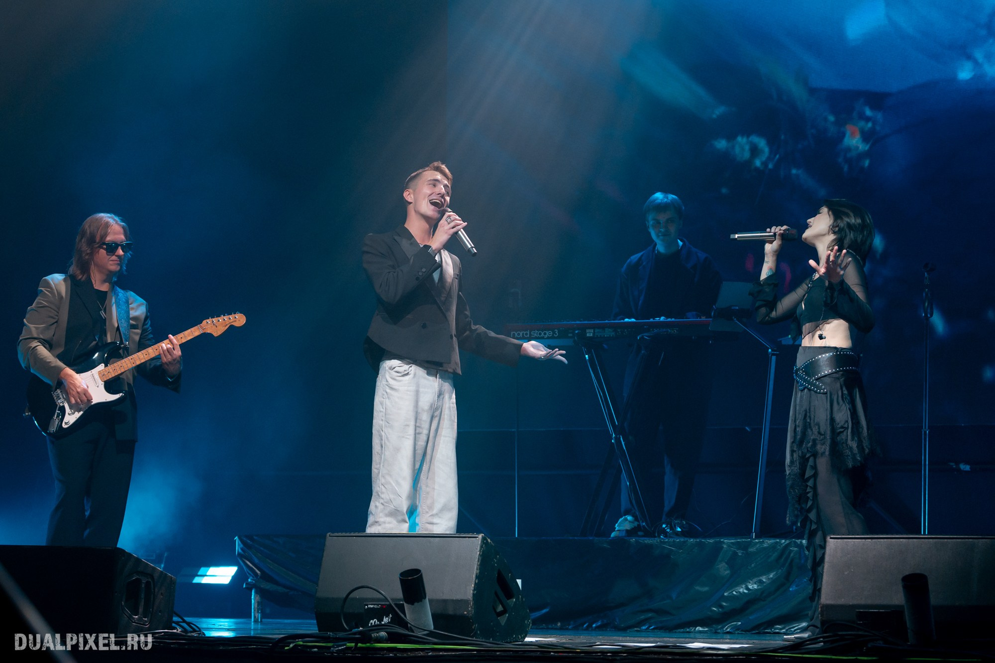 Mona. Магия музыки в кадре: Концертная Фотография