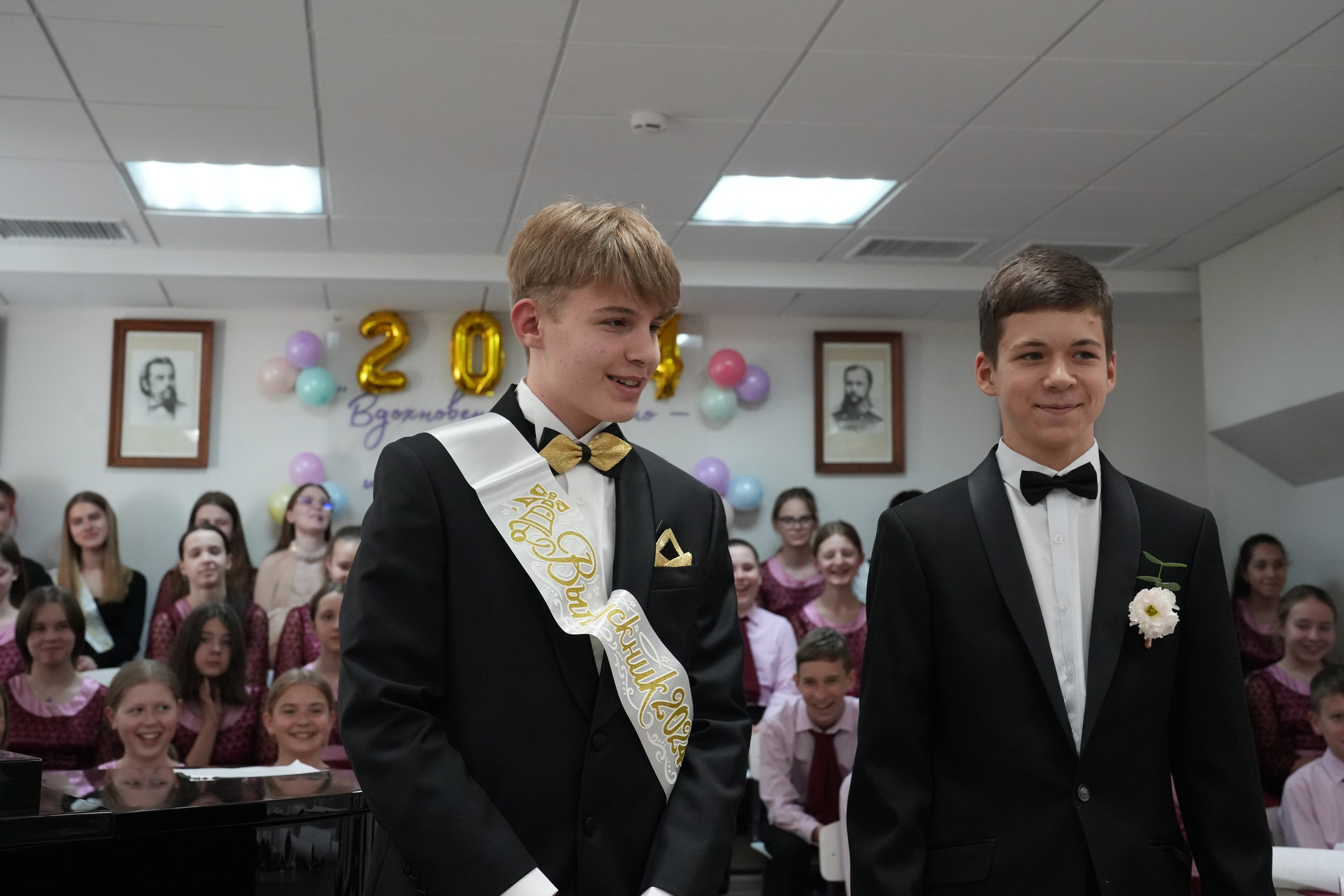 Выпускной в музыкально-хоровой школе г. Москвы № 106. Семейный и детский фотограф в Москве Оксана Чибизова