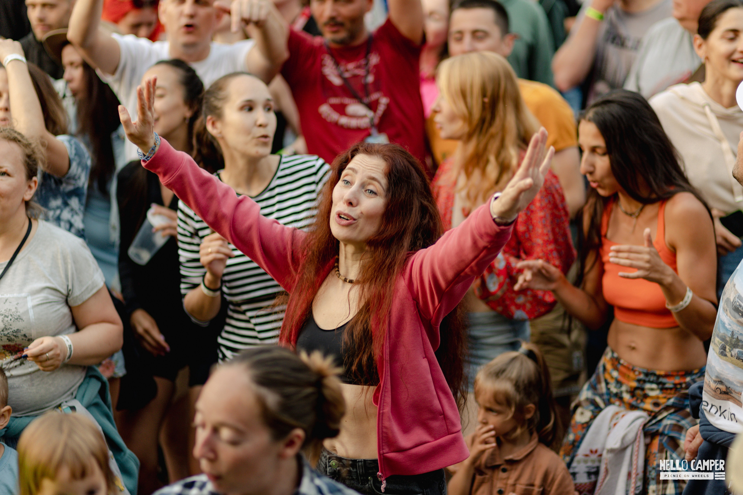 Фестиваль Hello Camper 2024 открытие. Репортажный и портретный фотограф в Санктпетербурге. Видиосъемка мероприятий в Санкт-Петербурге