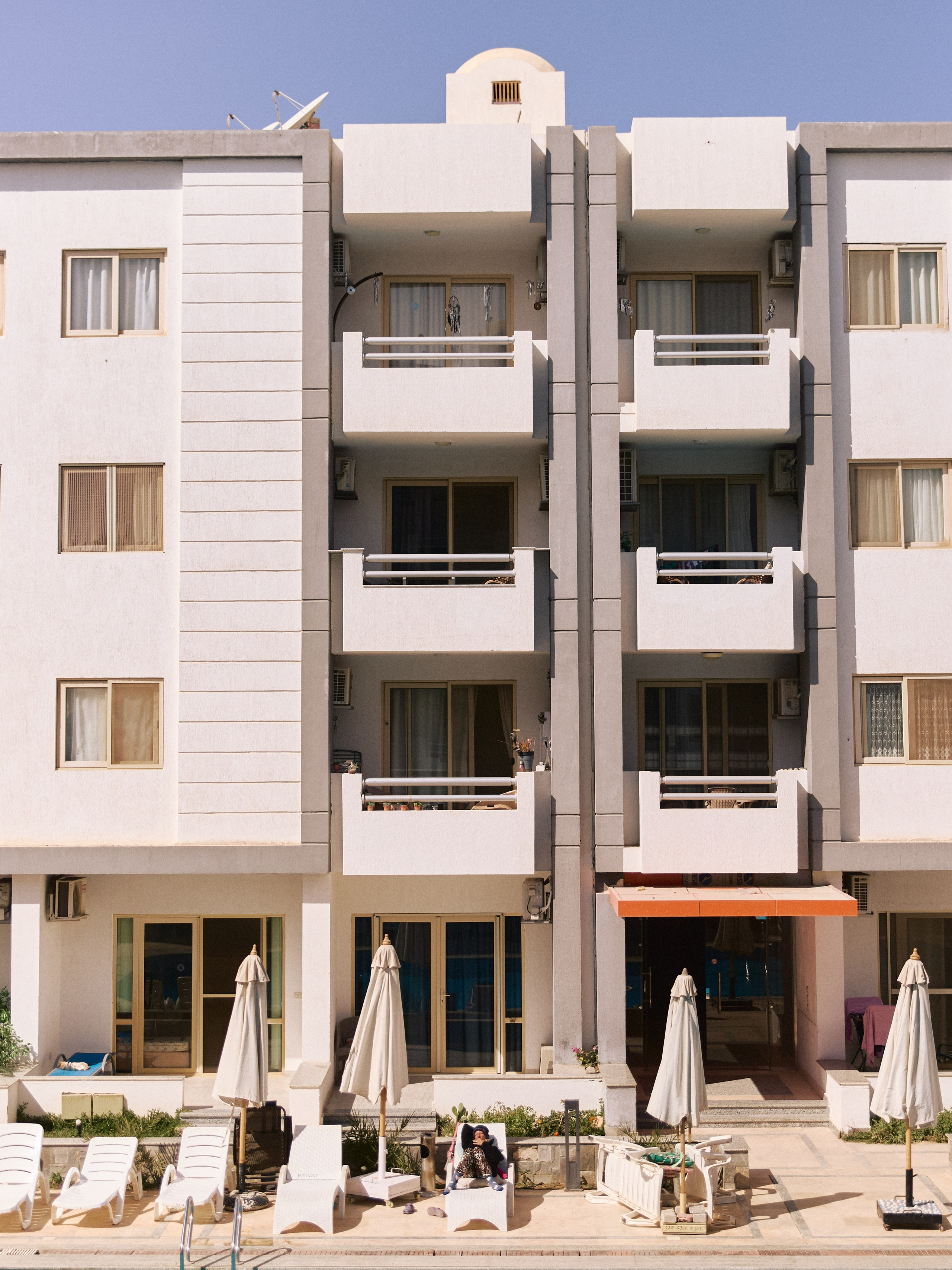 Проверяя камеру. Jorgis — фотограф в Хургаде / обучение фотографии