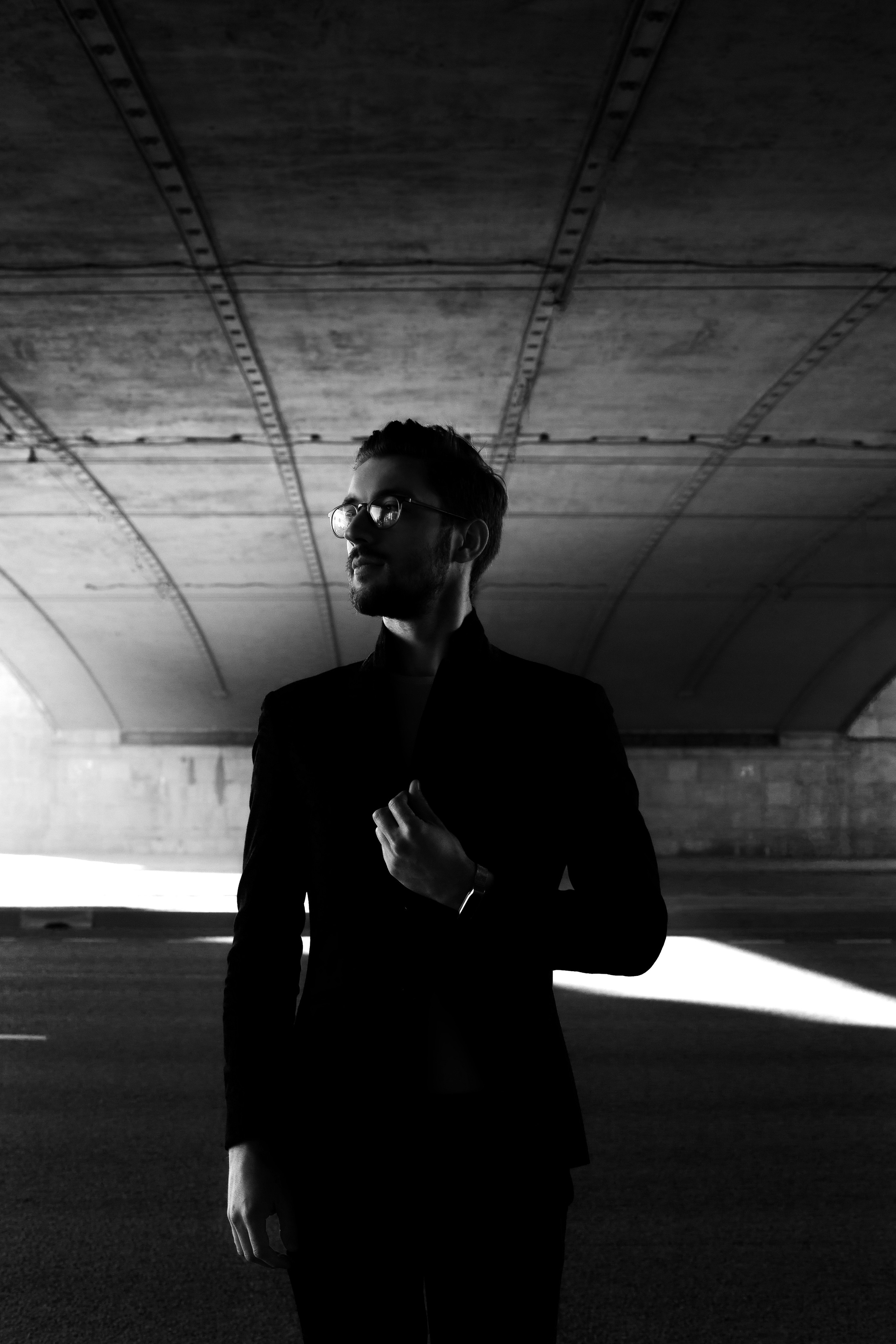 ВЛАДИСЛАВ БУСОВ