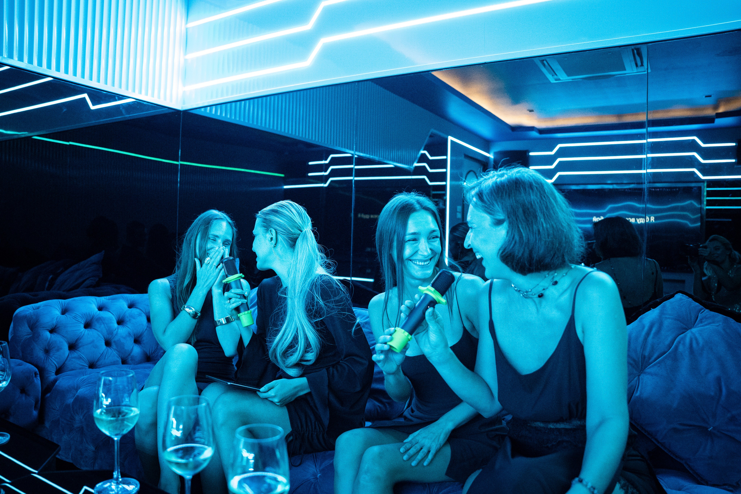 TEMPO KARAOKE. Brand designer | photographer | model