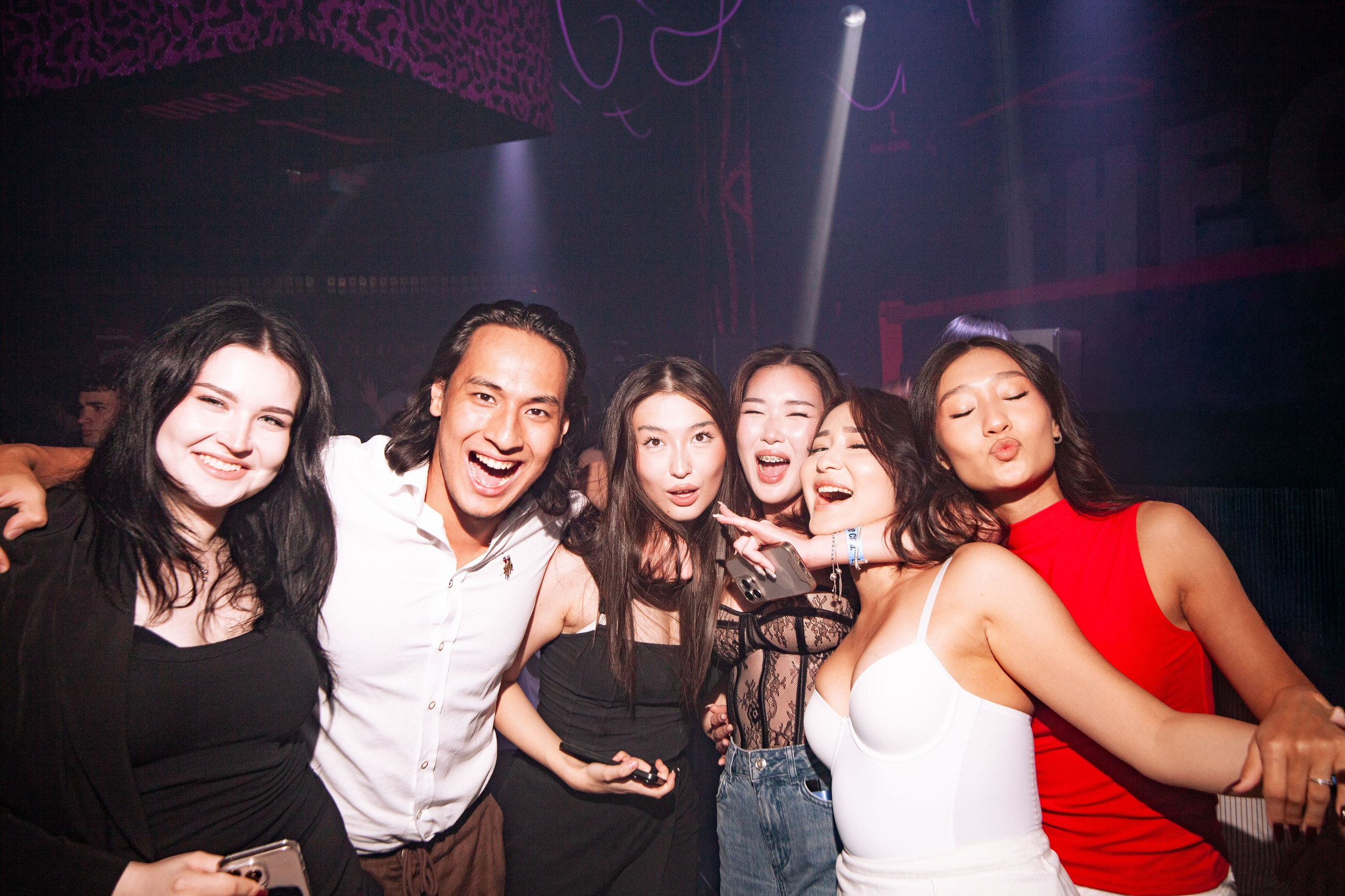 The Club. Портретный фотограф в Алматы Никитин Владимир