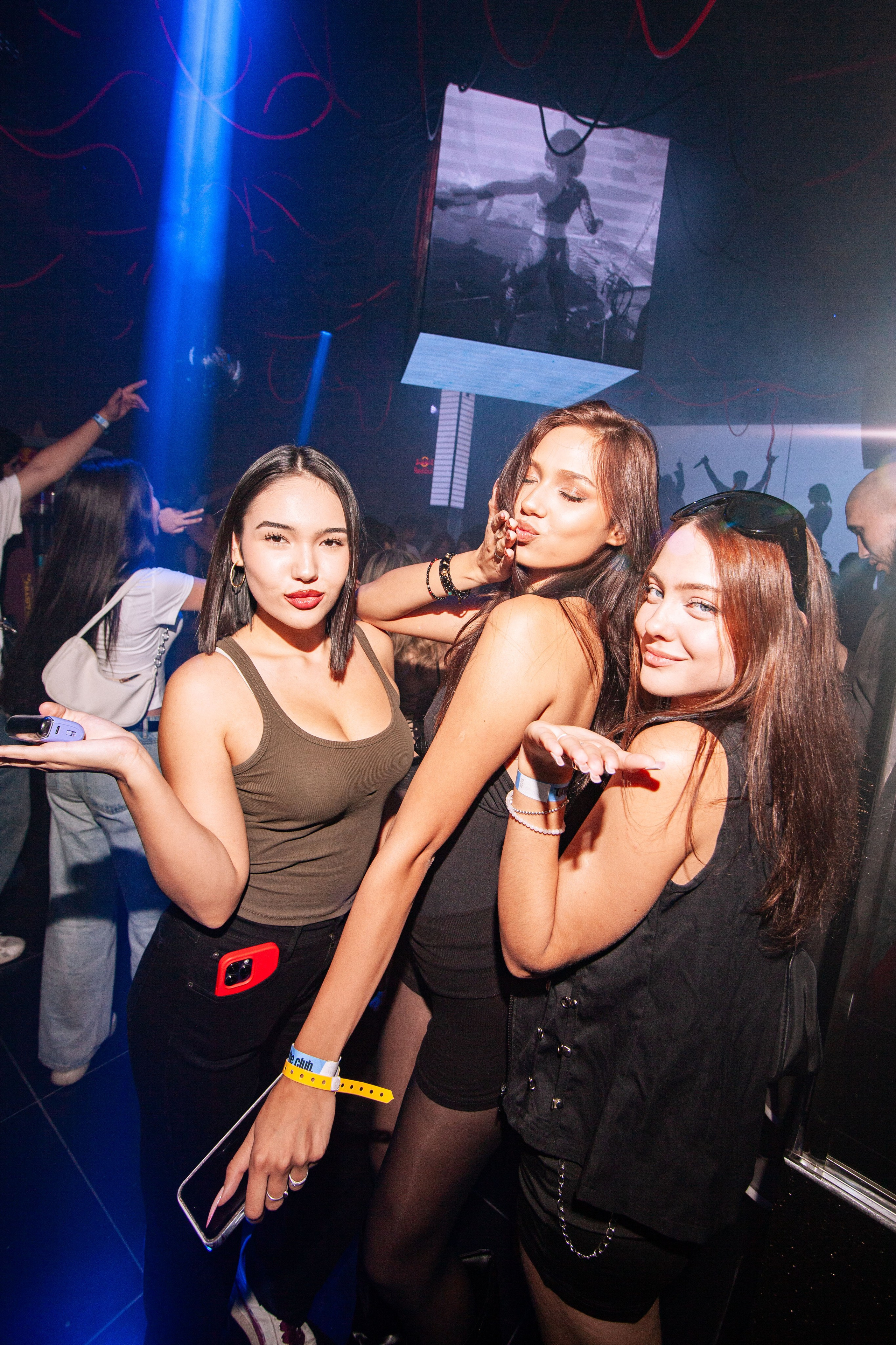 The Club. Портретный фотограф в Алматы Никитин Владимир