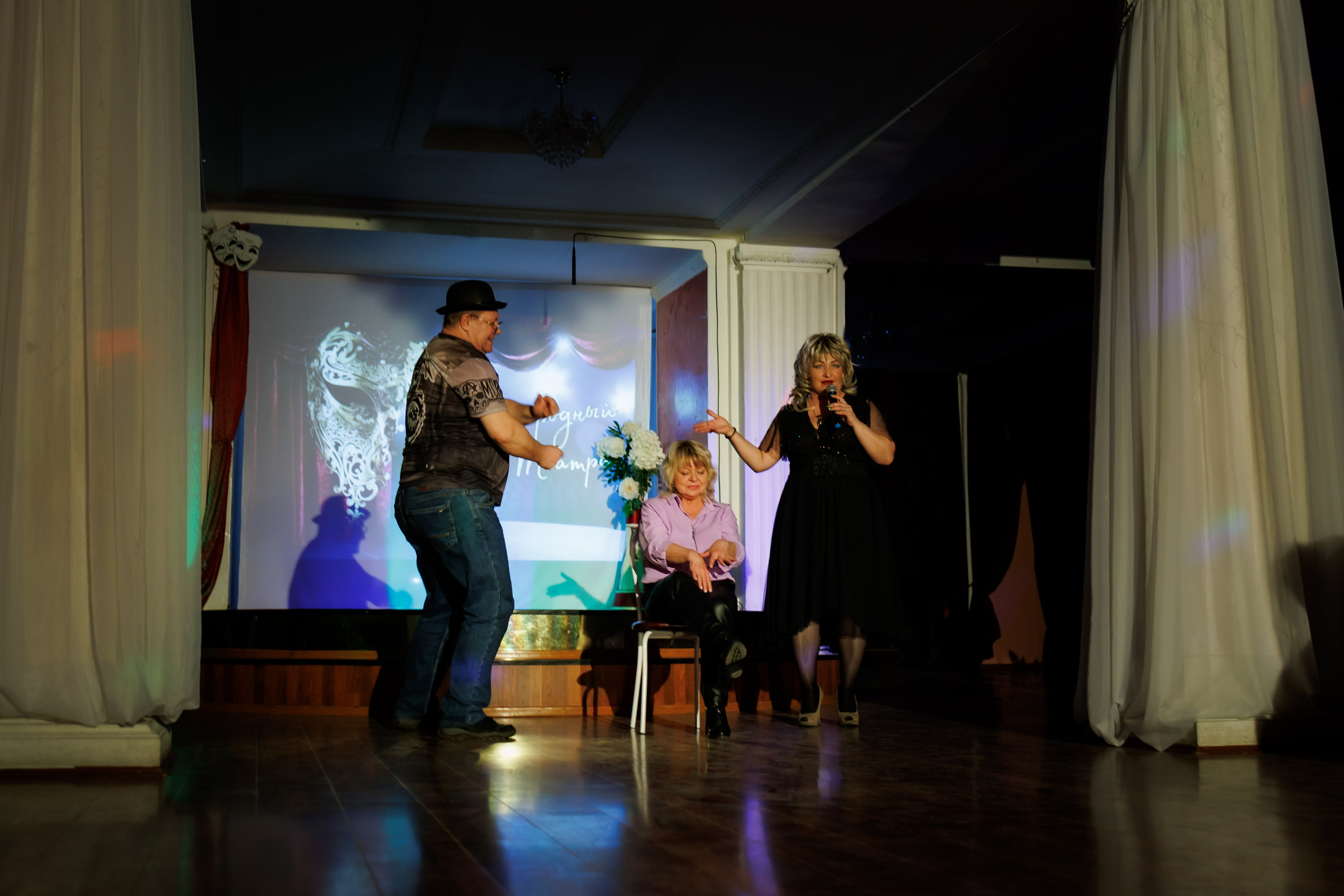 «Свеча» приглашает в театральную гостиную. Свадебный и семейный фотограф в г. Волхов Алексей Кочерыжкин