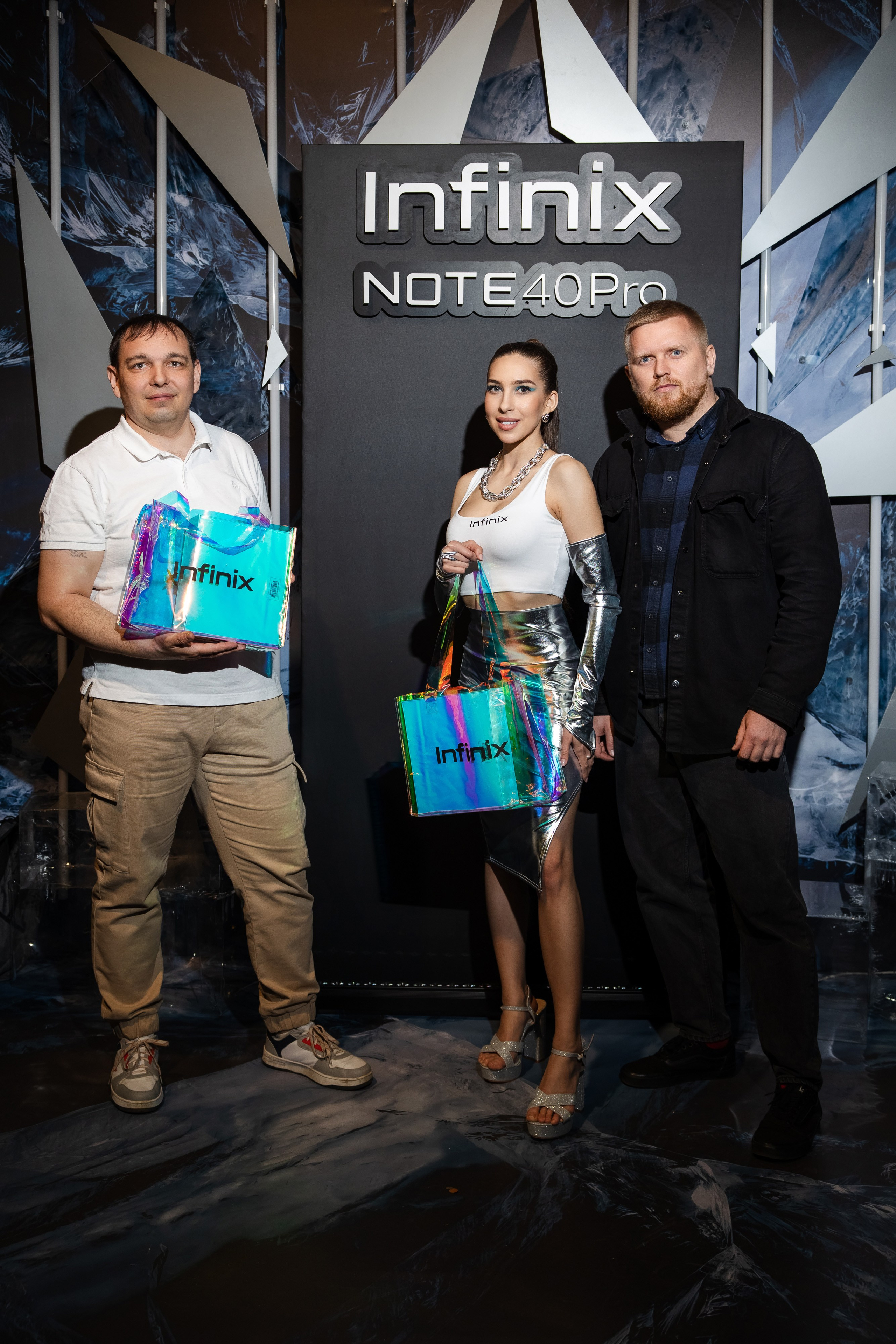 Презентация Infinix. Свадебный репортажный фотограф в Москве