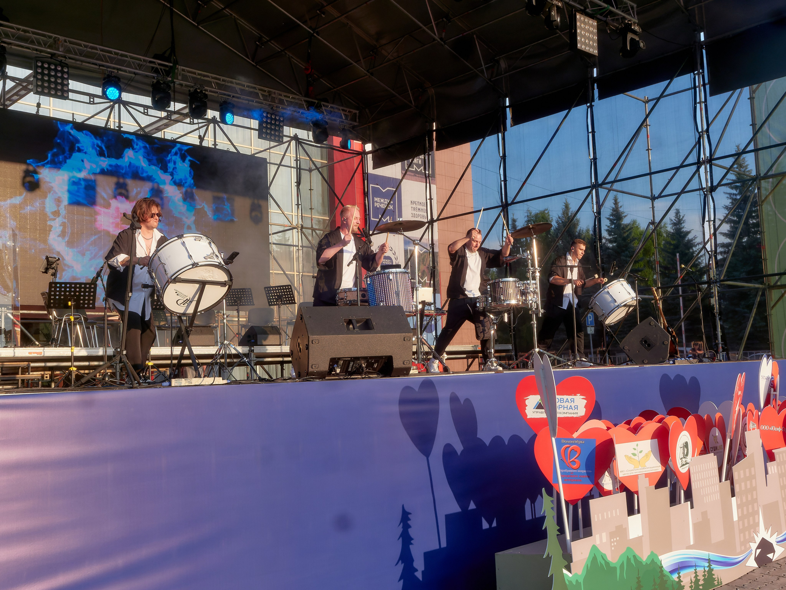 День города Айвазовский Оркестра и шоу барабанщиков. Семейный и детский фотограф в Междуреченск Олег Бамбульский