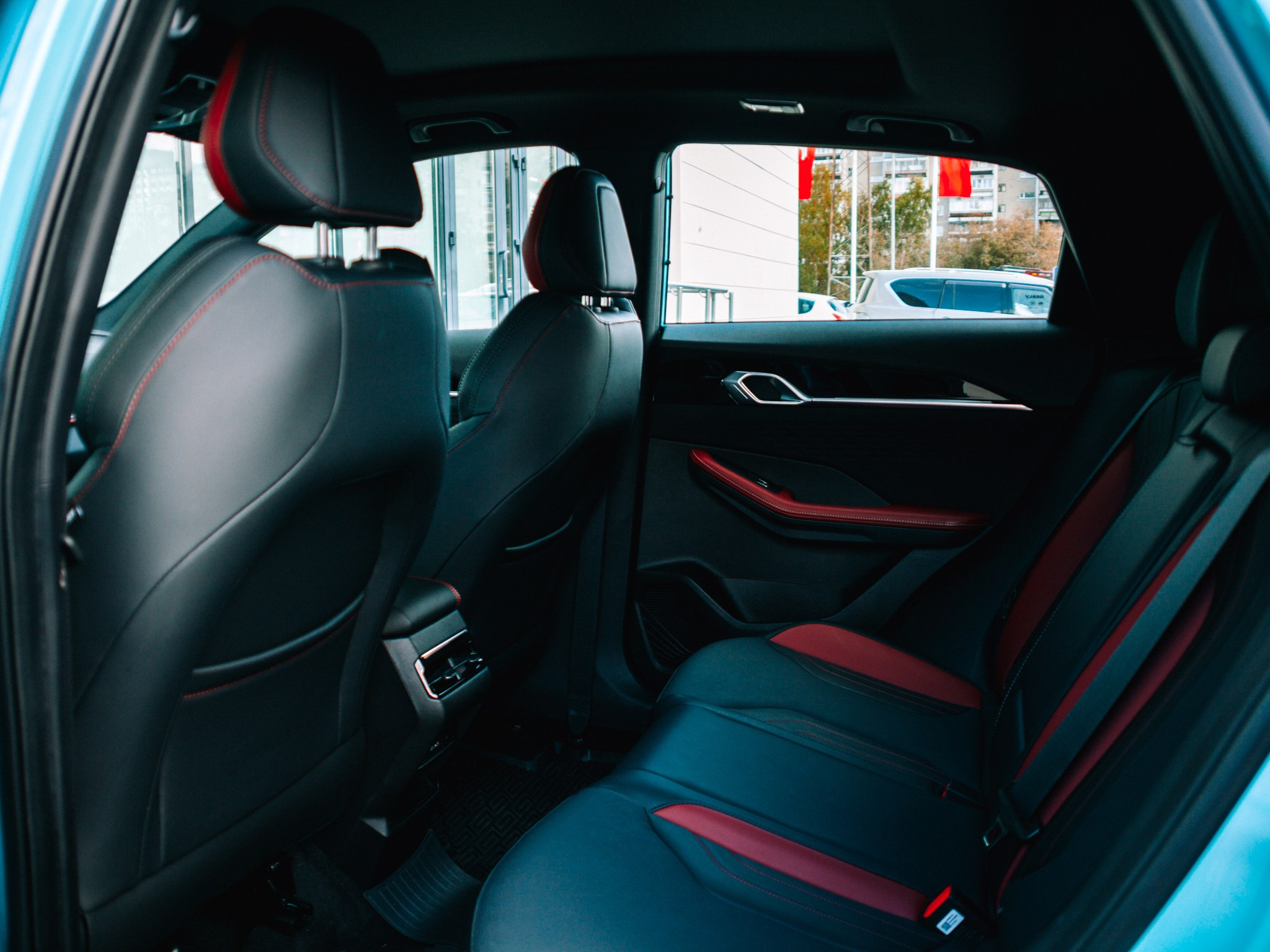 Съёмка для автосалона | Коммерческая фотография в Екатеринбурге. Портретный и репортажный фотограф в Екатеринбурге