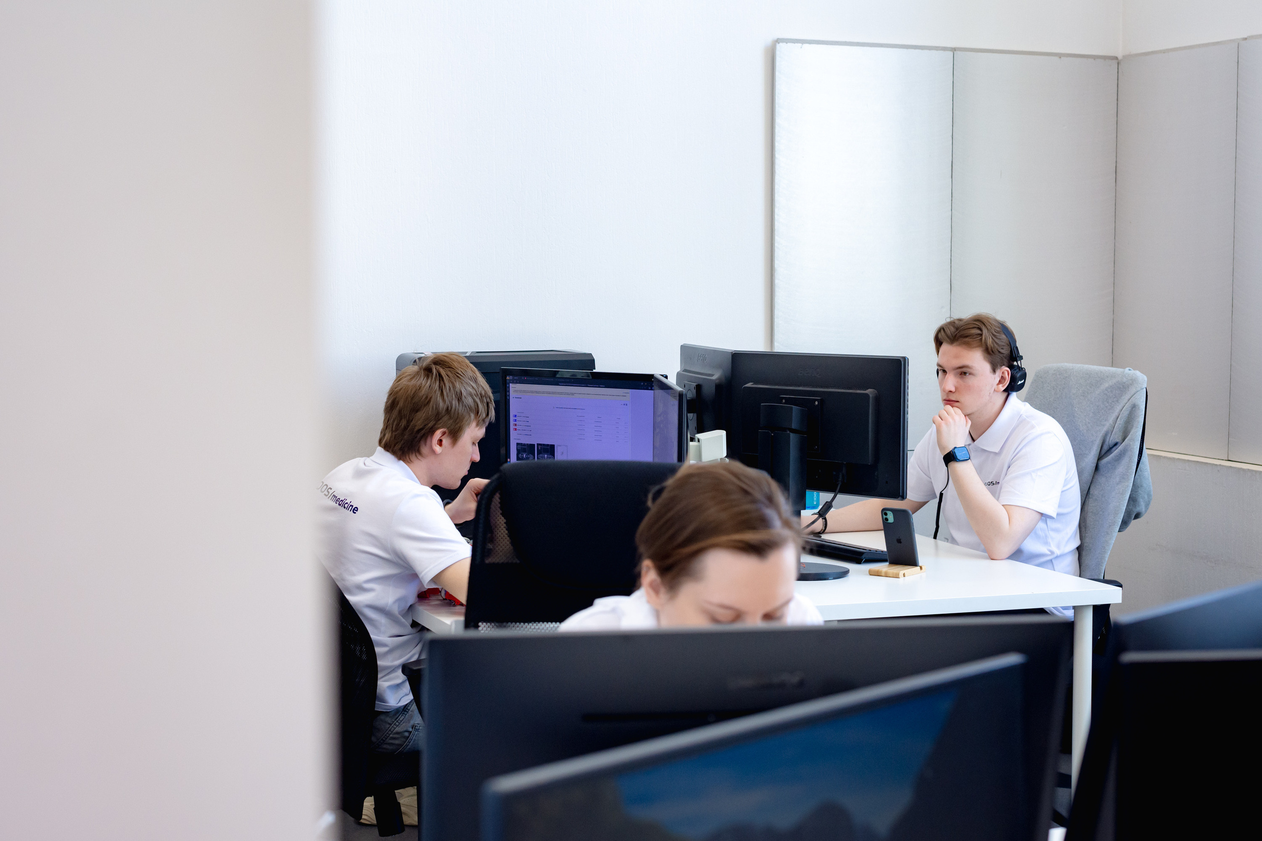 Съезд сообщества «ВЫЗОВ». Коммерческий фотограф в Казани Ксения Добролюбова