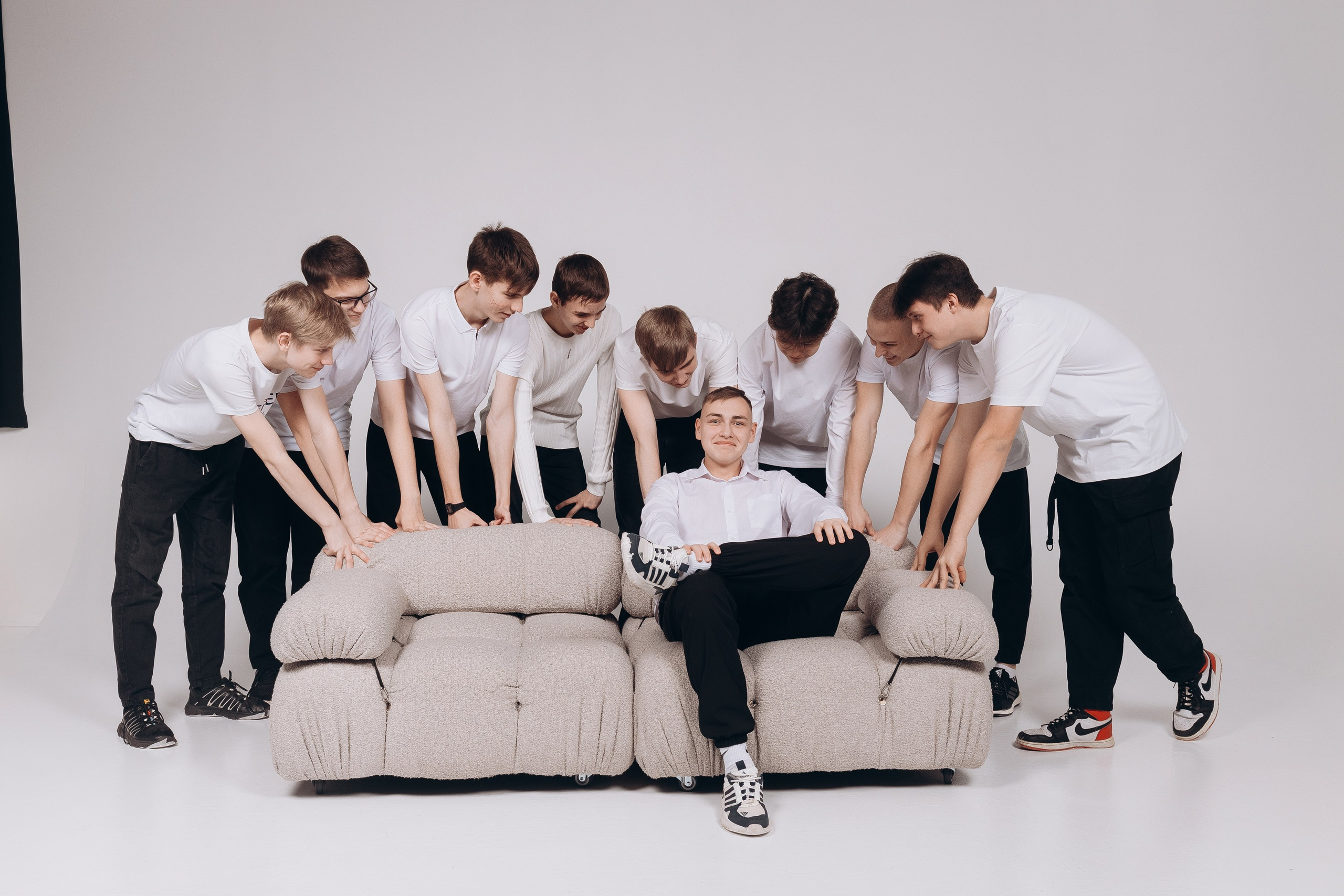 Групповые фотографии. BREAKBOOK | Выпускные альбомы в Пензе и Пензенской области