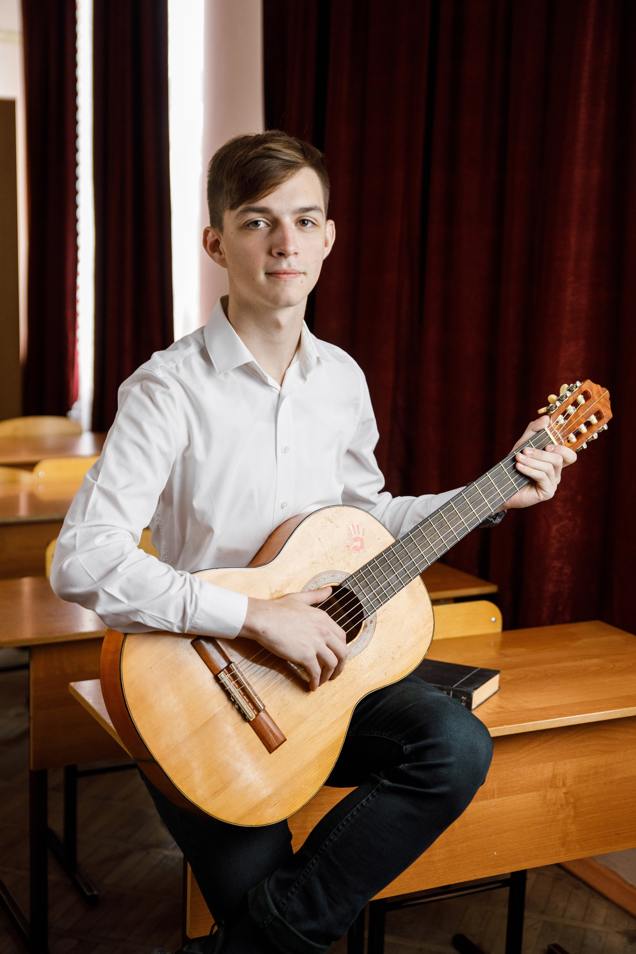 Выпускные школьные альбомы. Фотограф Андрей Баксов