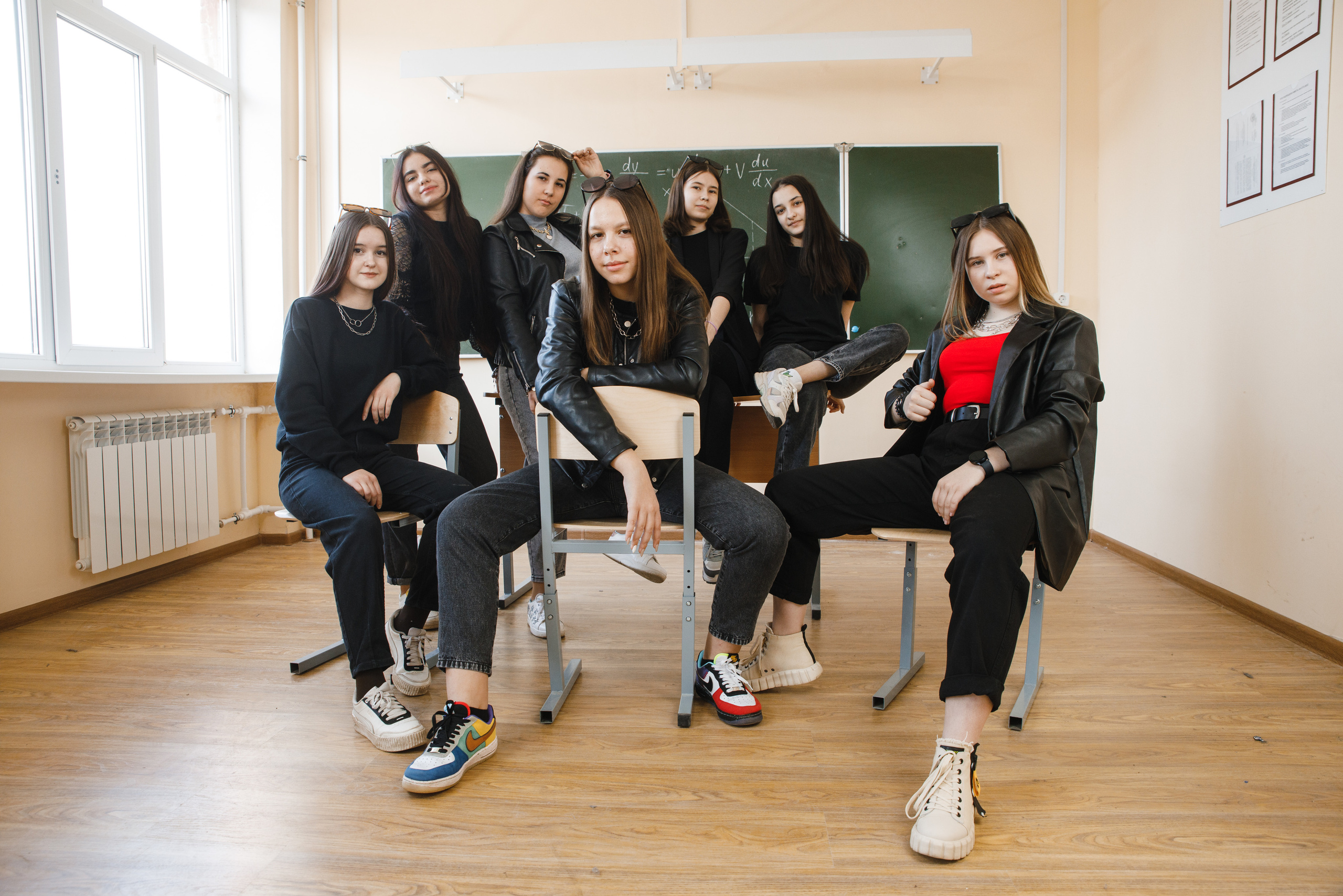 Выпускные школьные альбомы. Фотограф Андрей Баксов