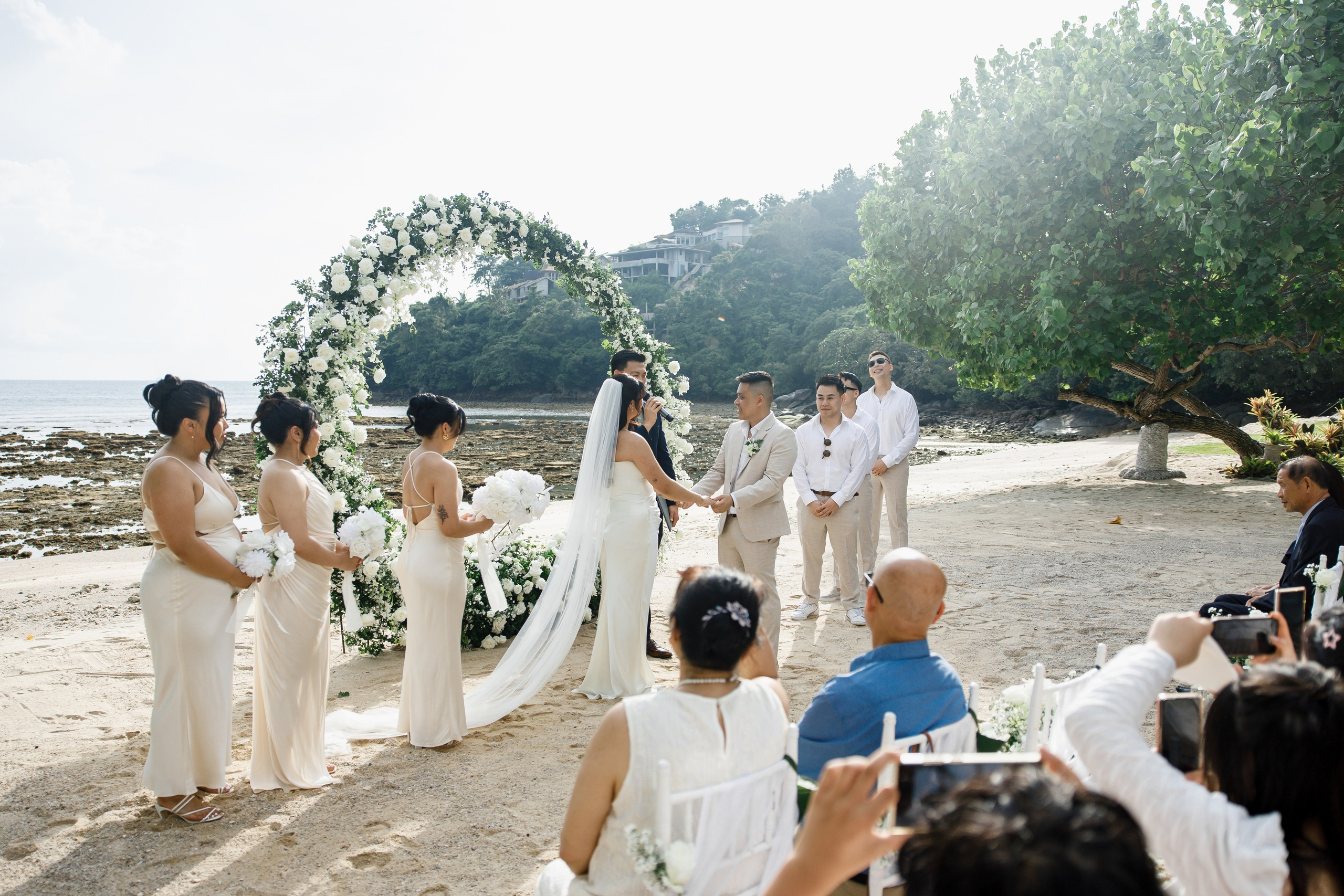 Wedding in Phuket at the Thavorn Hotel. Photographer in Phuket. Photographer Thailand