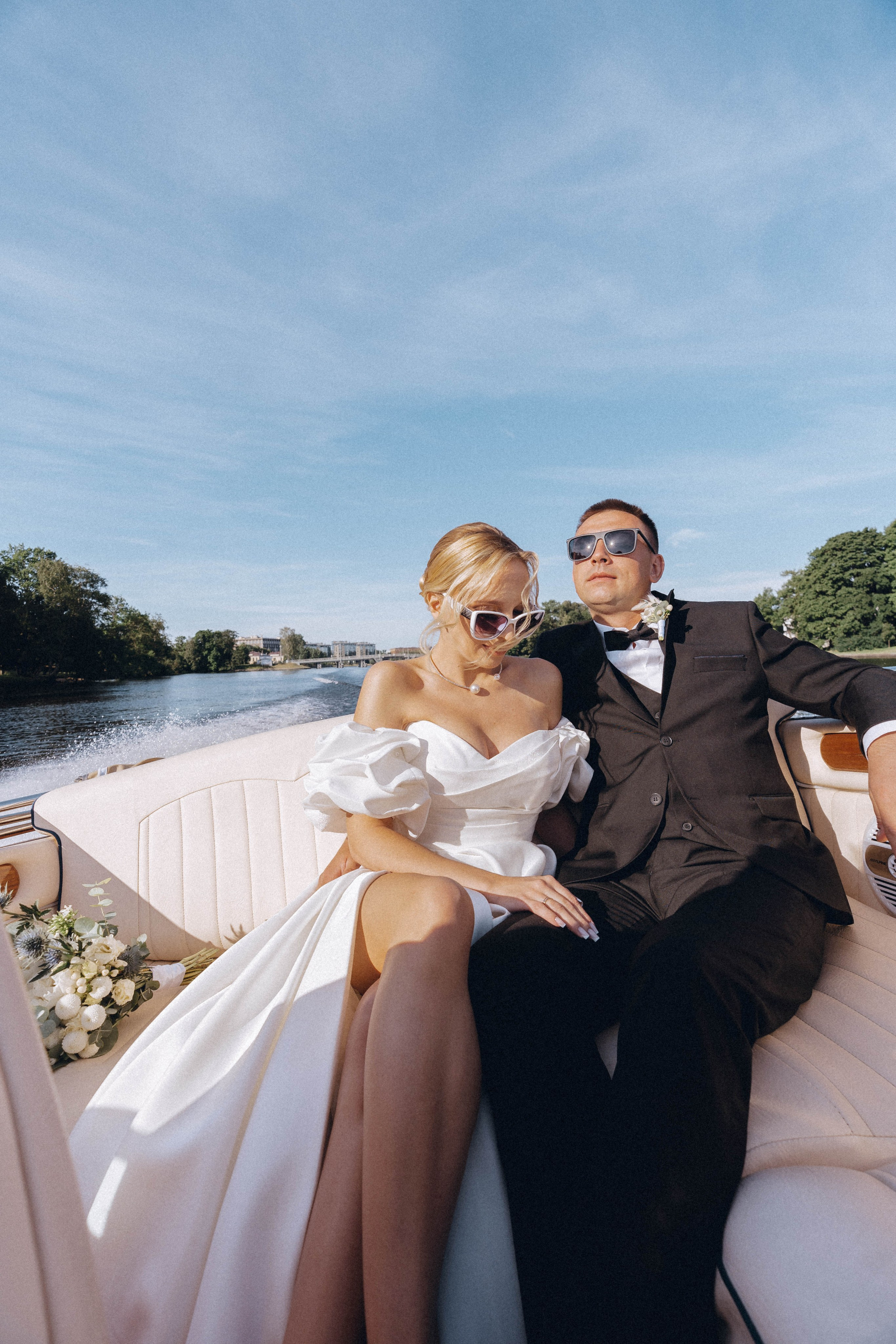 СВАДЕНБНАЯ СЬЕМКА НА КАТЕРЕ ПО КАНАЛАМ САНКТ-ПЕТЕРБУРГА И В АКВАТОРИИ НЕВЫ. Профессиональный фотограф, Санкт-Петербург — Виктория Богомолова