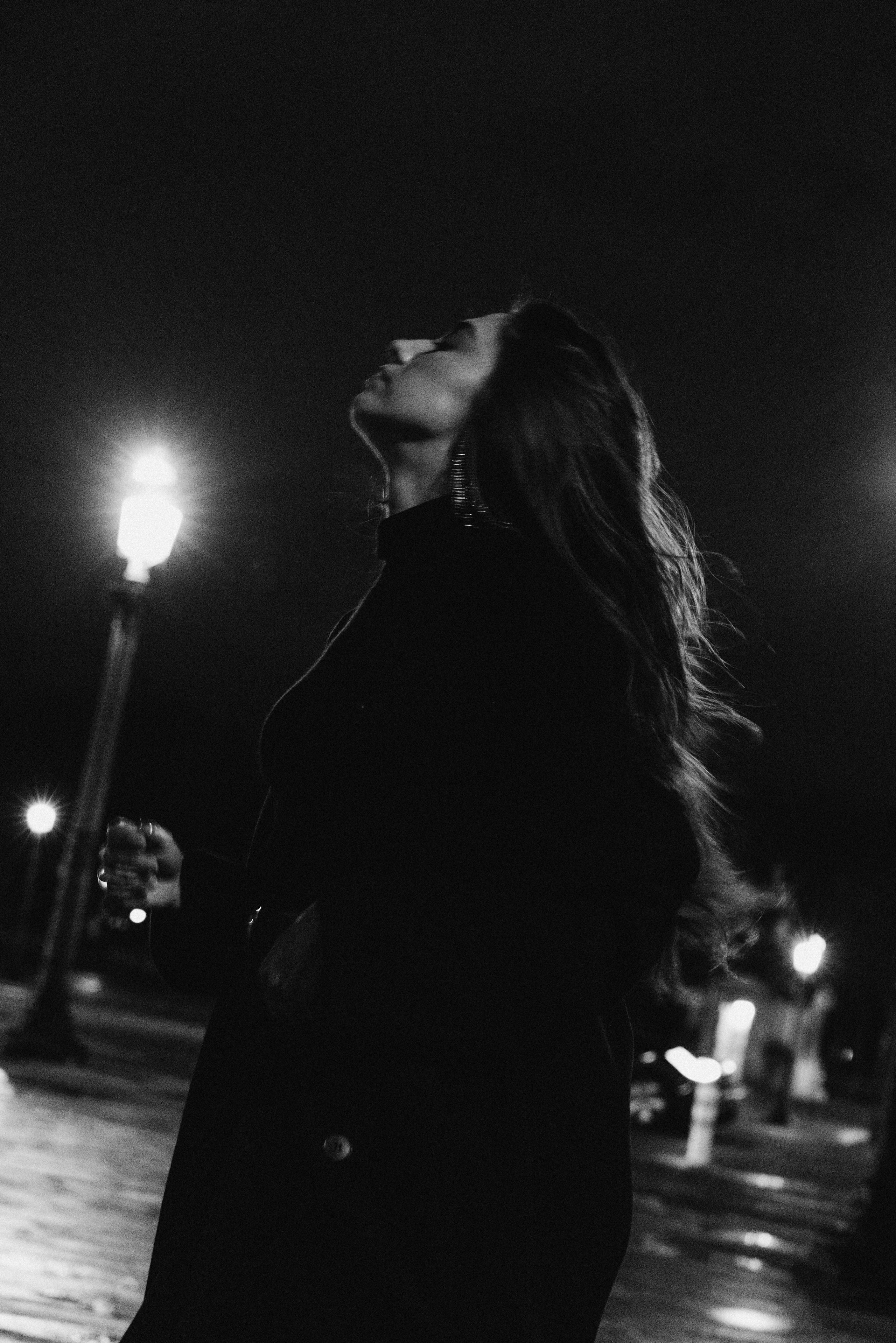 Ночной город. Фотограф в Париже