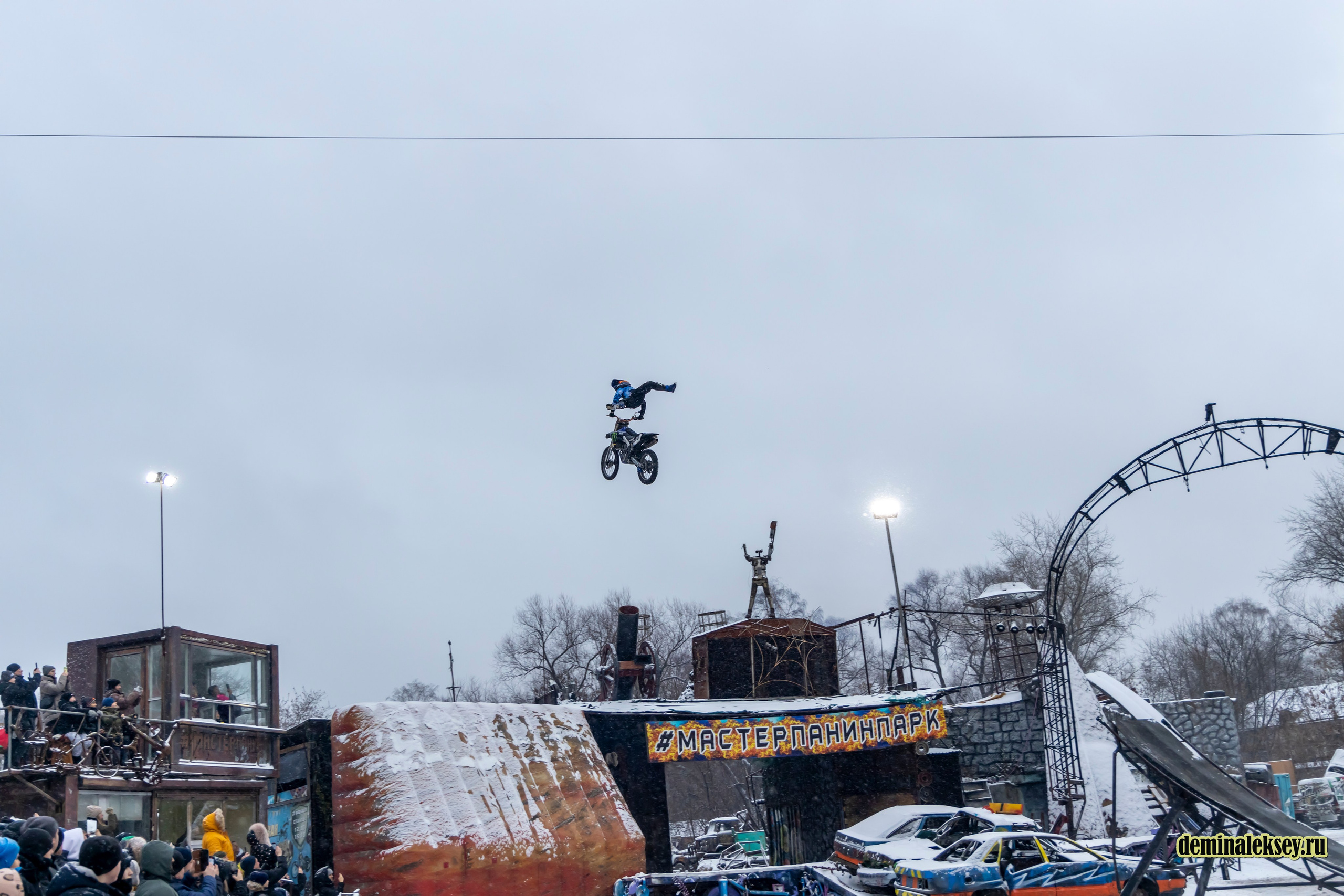 Танки против Монстр-Траков. Репортажный, семейный и студийный фотограф в Москве Демин Алексей