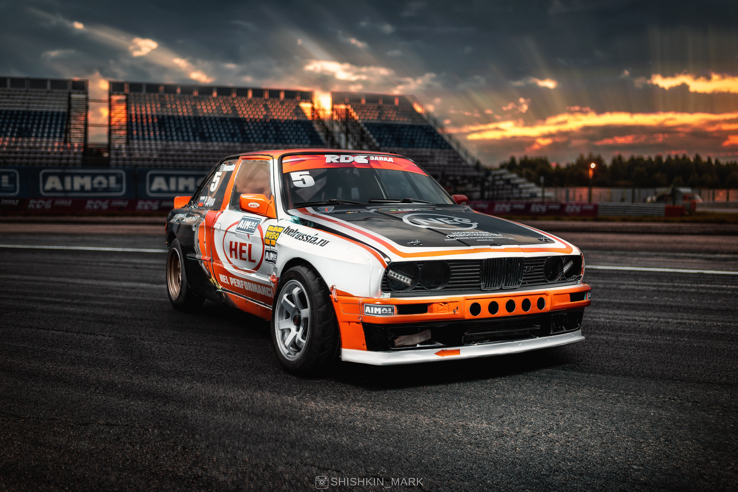 Ночная съемка BMW E30 Романа Дауда. Марк Шишкин — репортажный фотограф в Воронеже и России