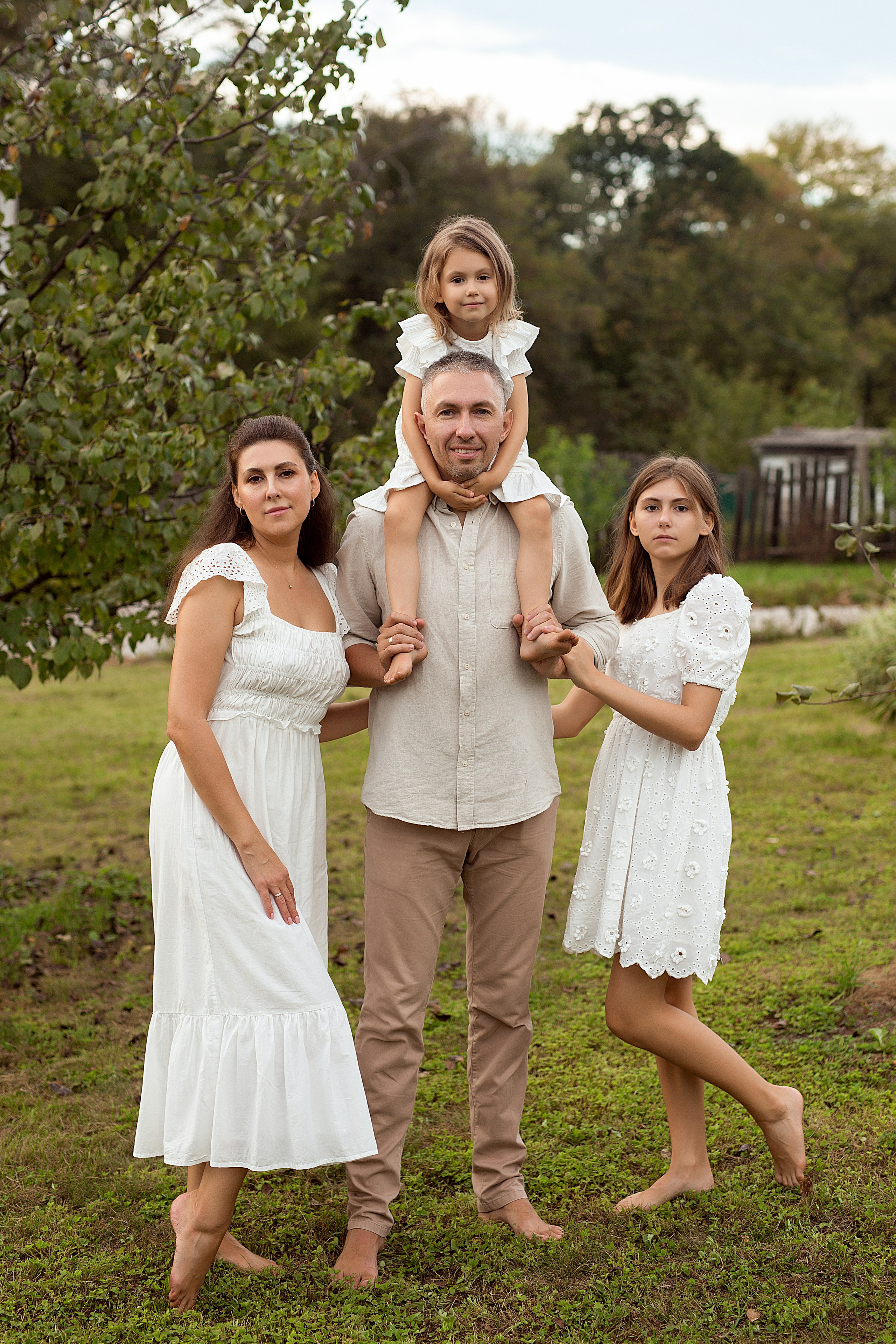 Евгений и Анастасия с родными. Людмила Далидович топовый семейный фотограф Находка/Владивосток