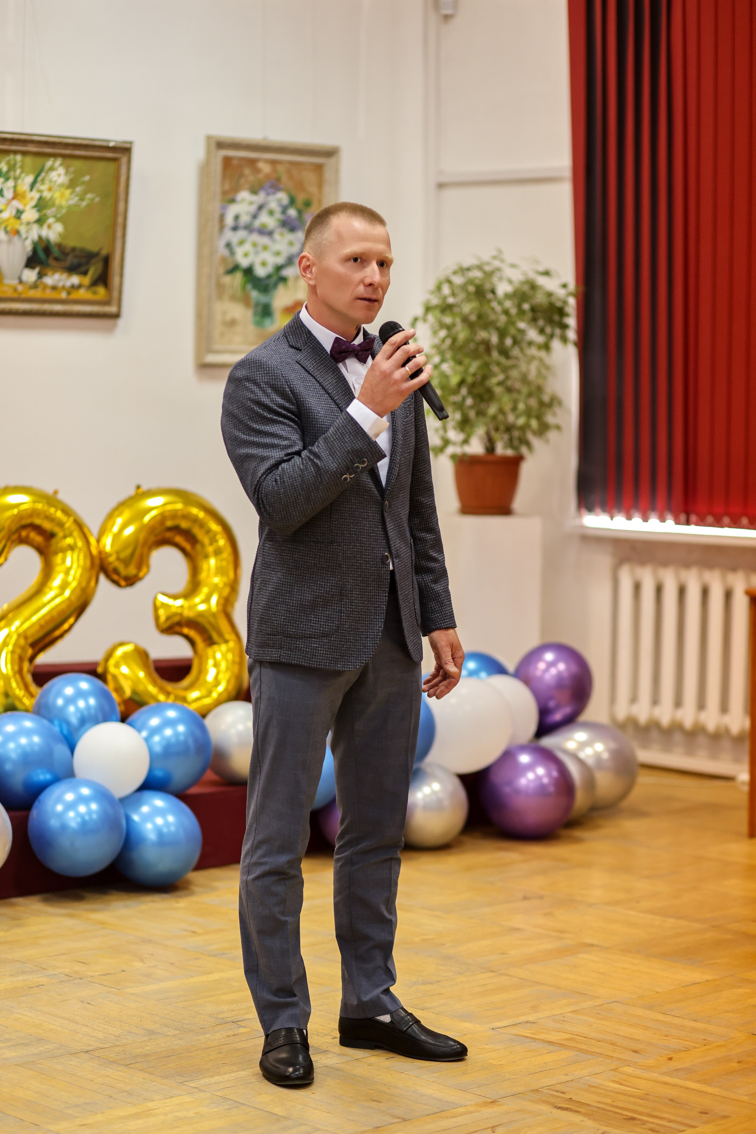 Вручение аттестатов. Школа № 7, выпускники 11 класса 2023 г. Студия выпускных альбомов Остров